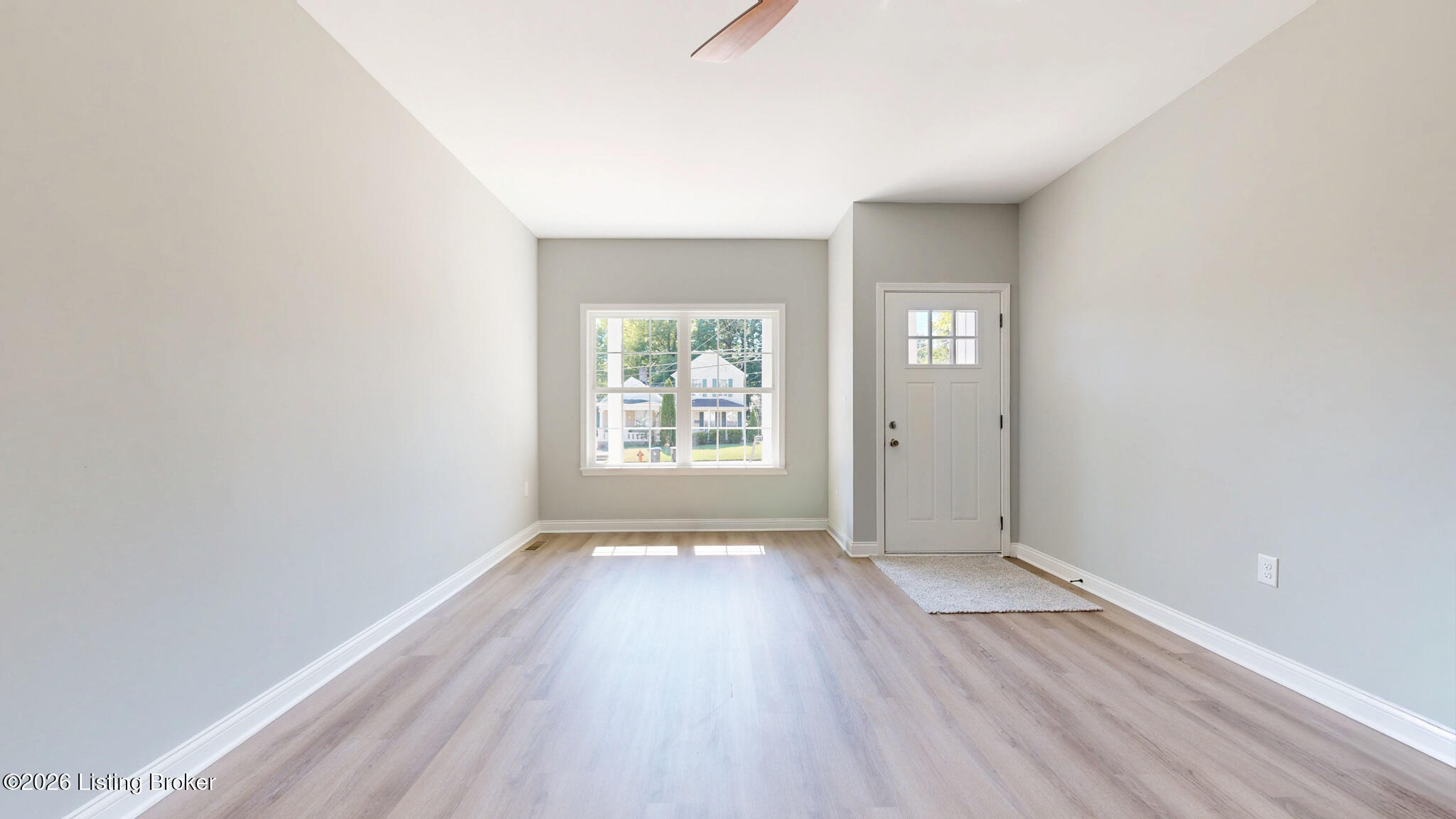 601 E Hill St A & B Property Photo 16
