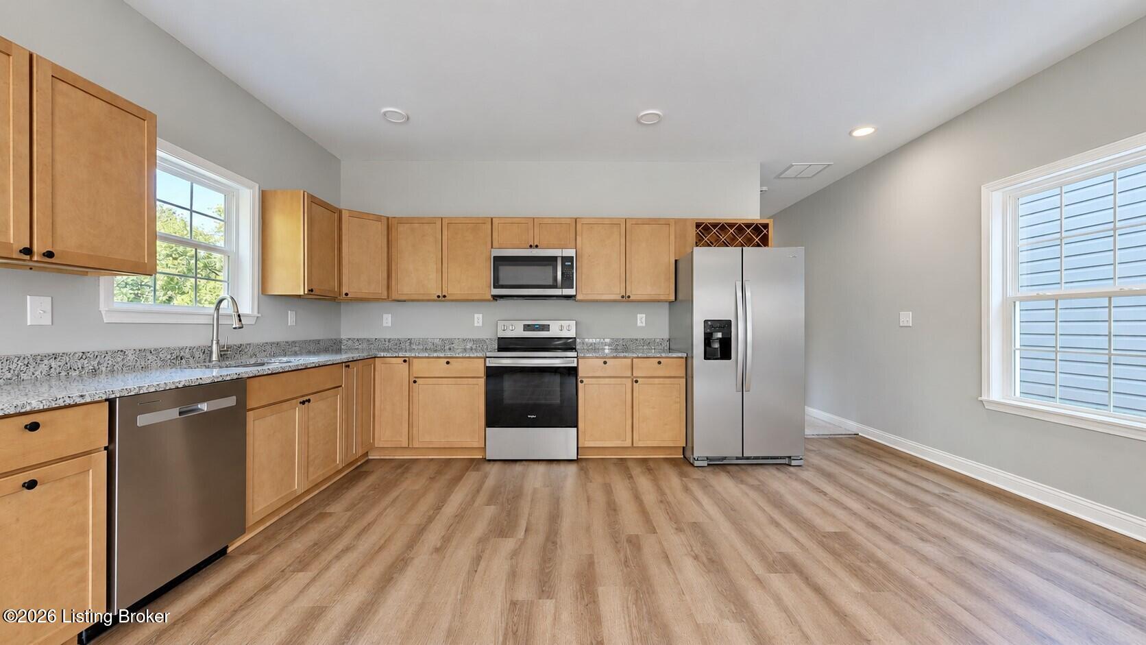 601 E Hill St A & B Property Photo 20
