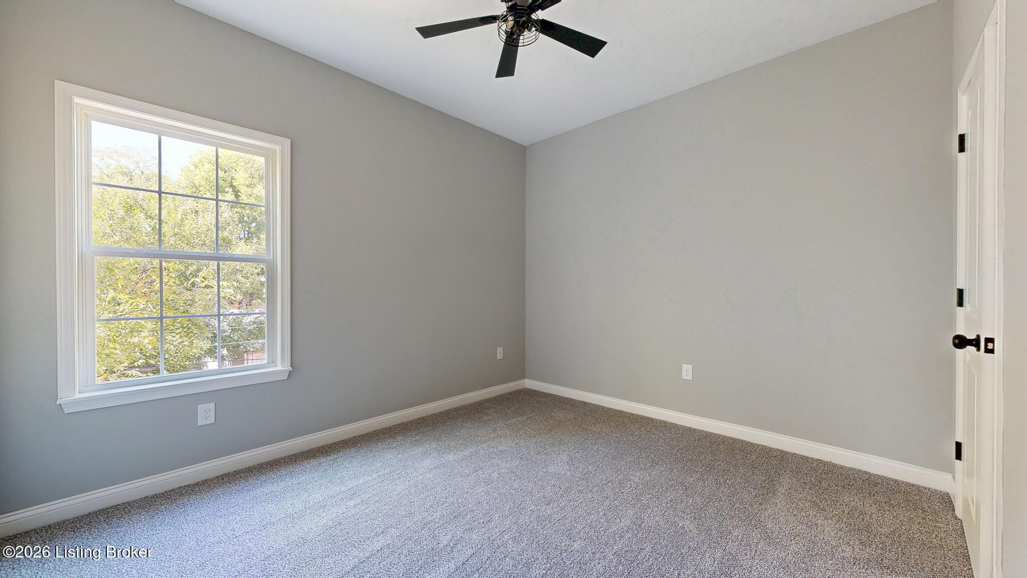 601 E Hill St A & B Property Photo 25