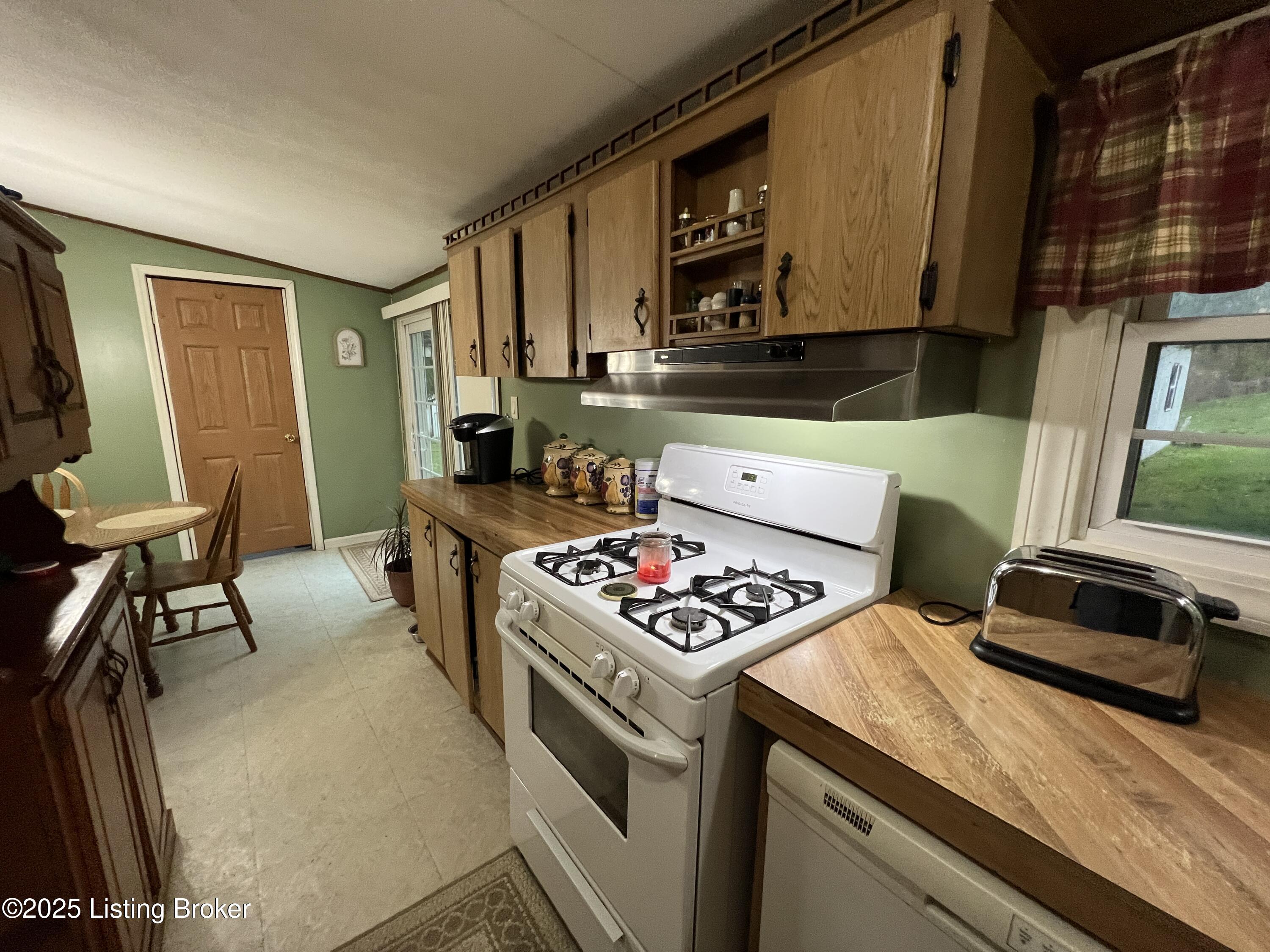 986 Us-42 Property Photo 13