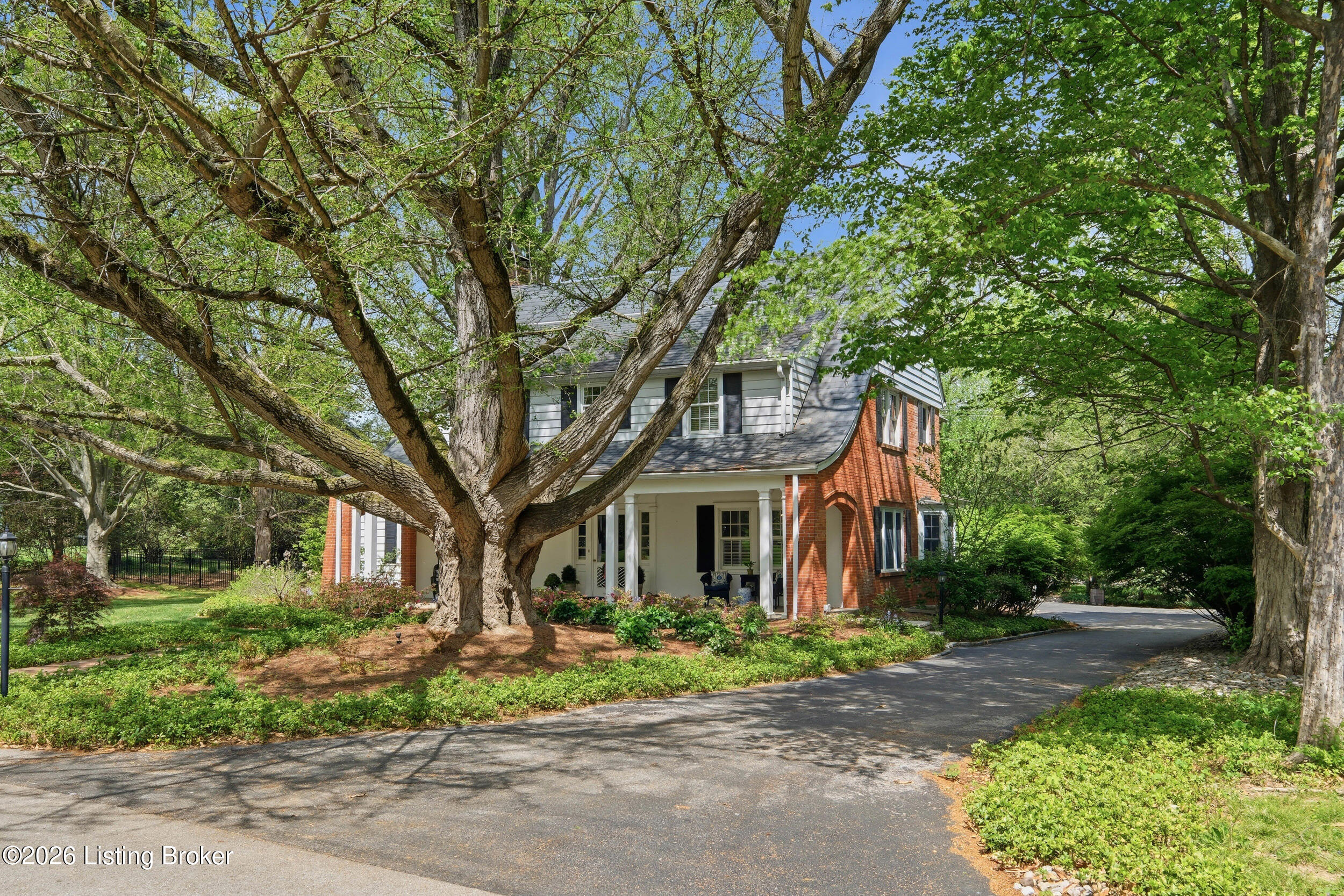 137 Sagamore Rd Property Photo 4