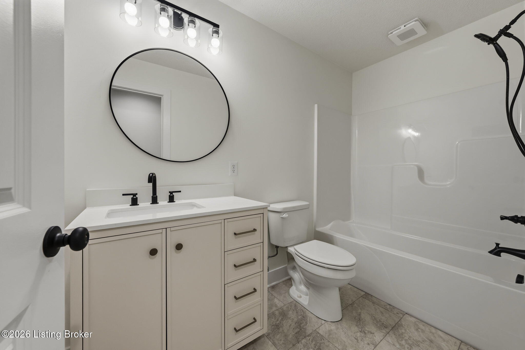 702 1/2 Monin Rd Property Photo 15