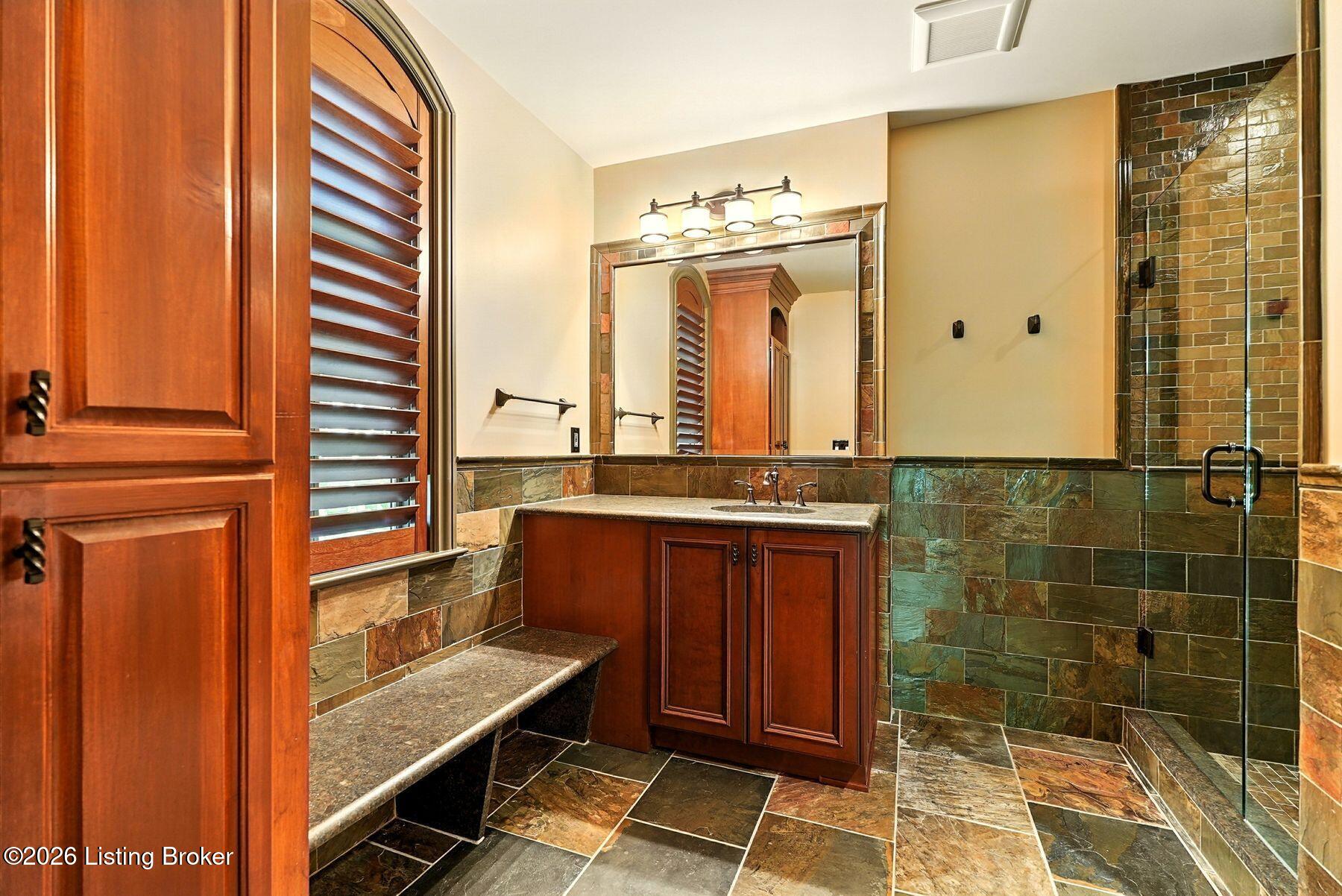 5402 Farm Ridge Ln Property Photo 58