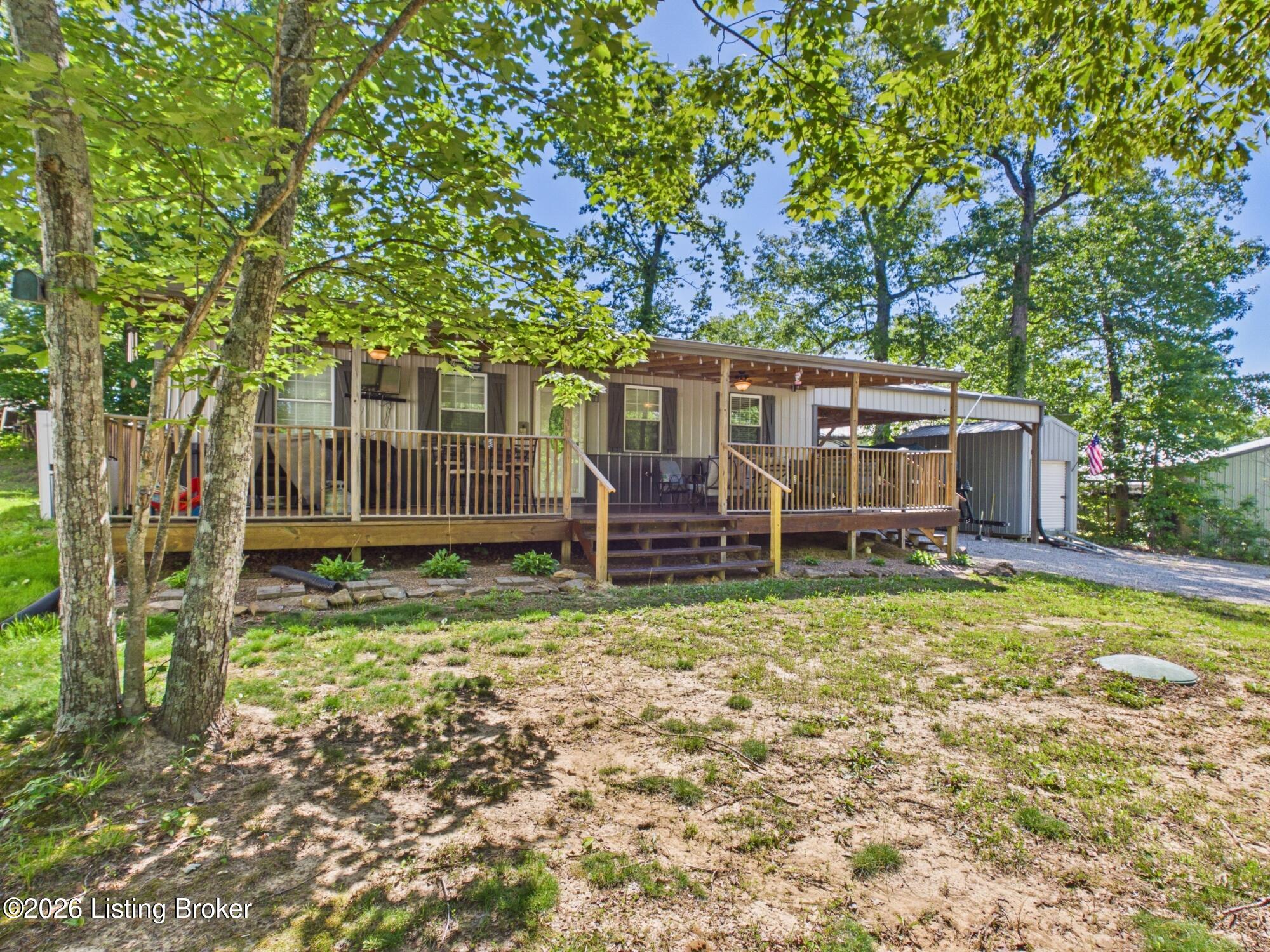 1520 Ambassador Loop Property Photo 1