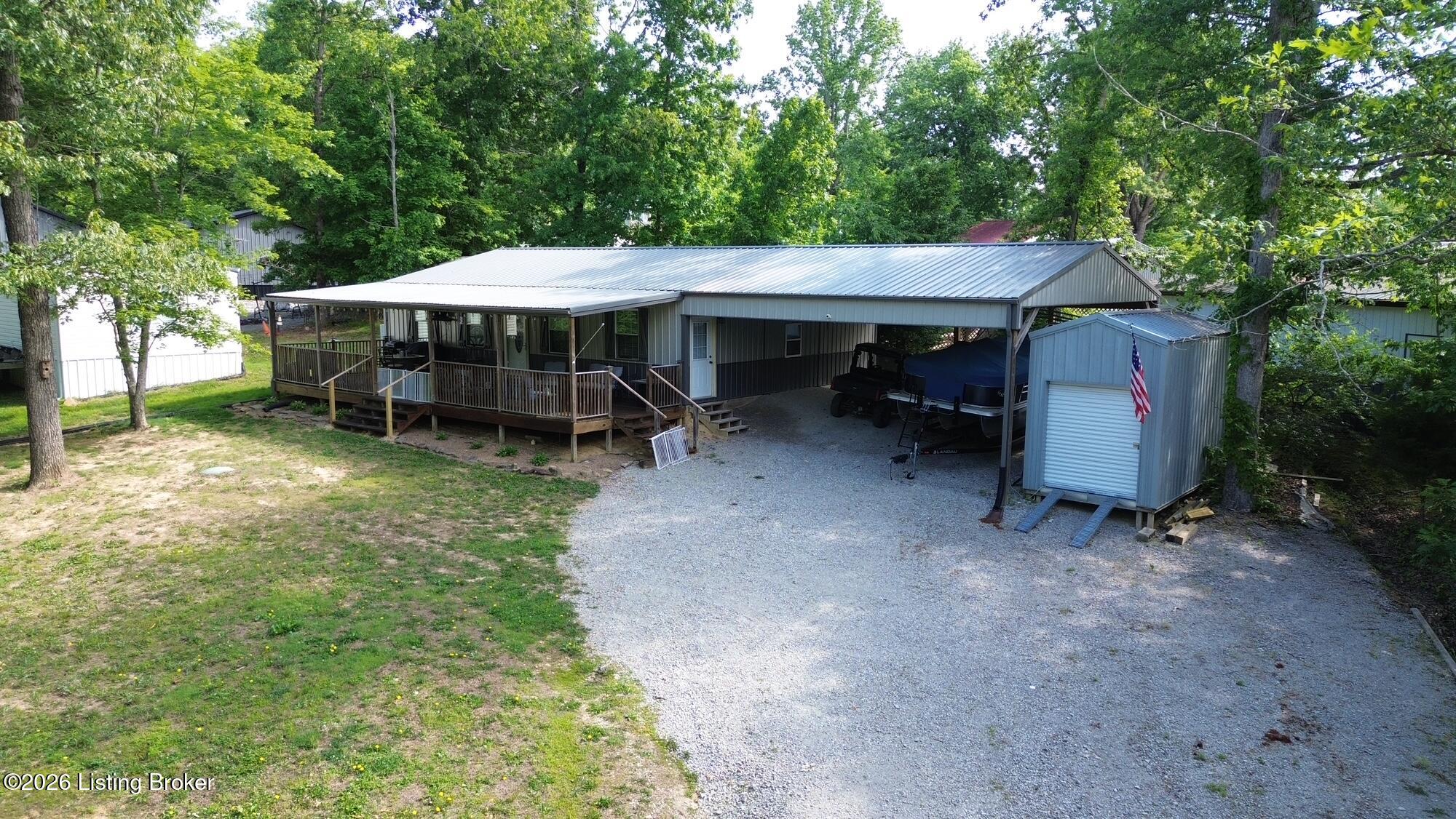 1520 Ambassador Loop Property Photo 2