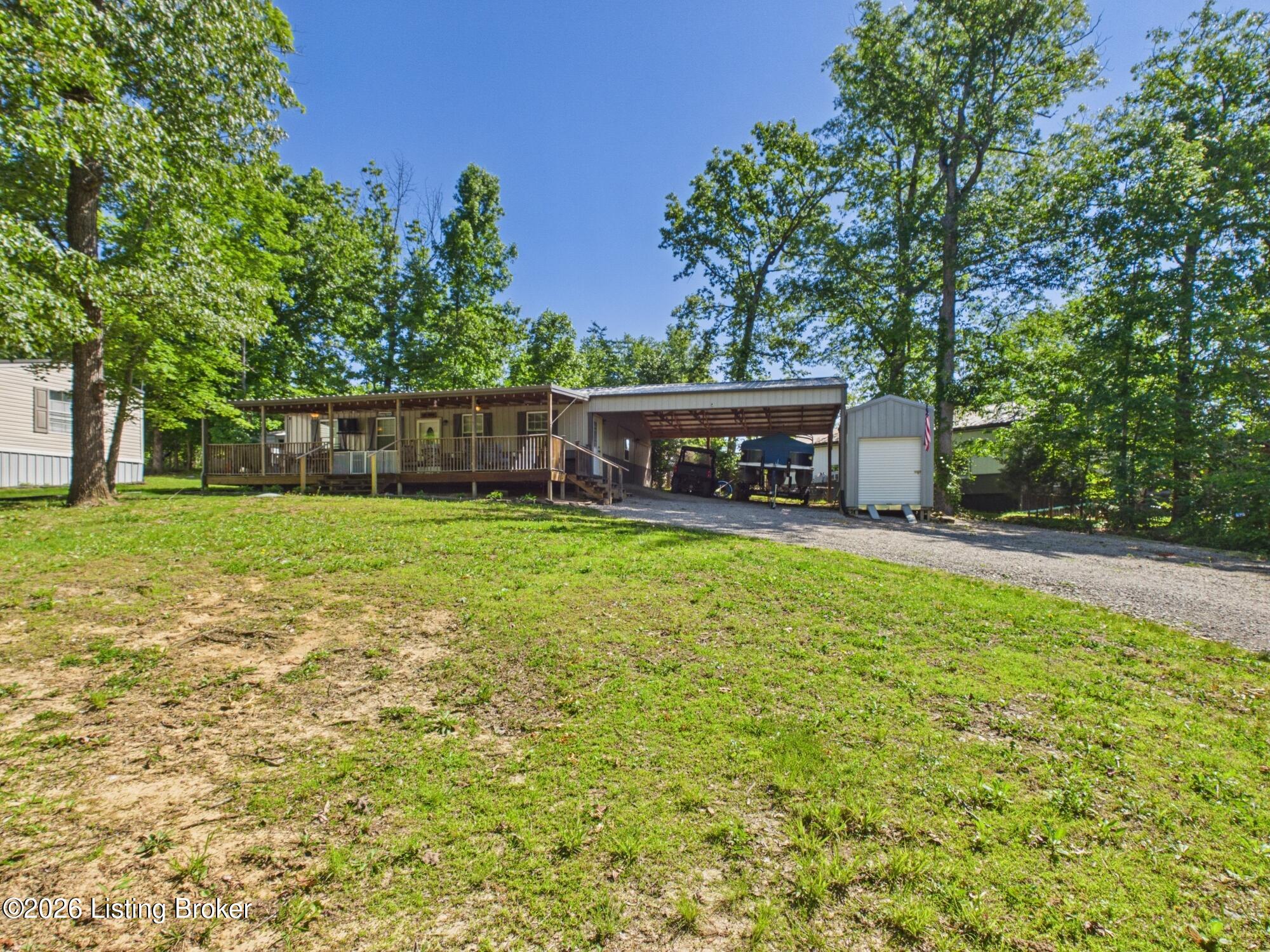 1520 Ambassador Loop Property Photo 5