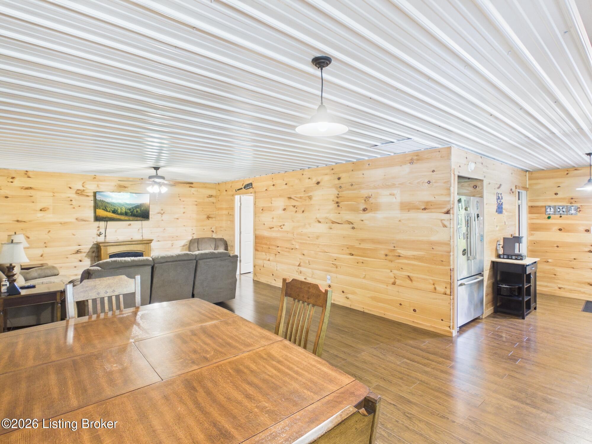 1520 Ambassador Loop Property Photo 12