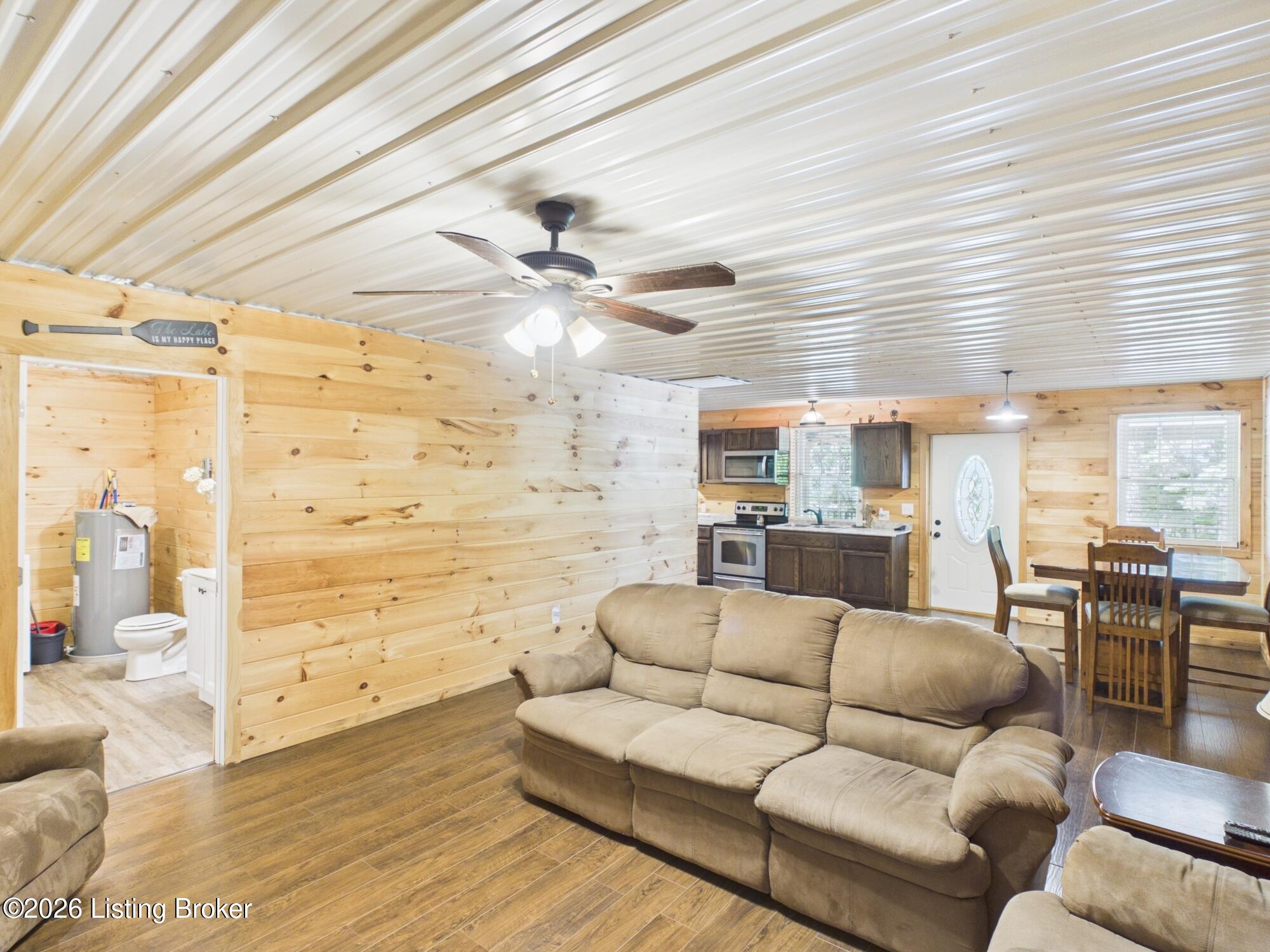 1520 Ambassador Loop Property Photo 21
