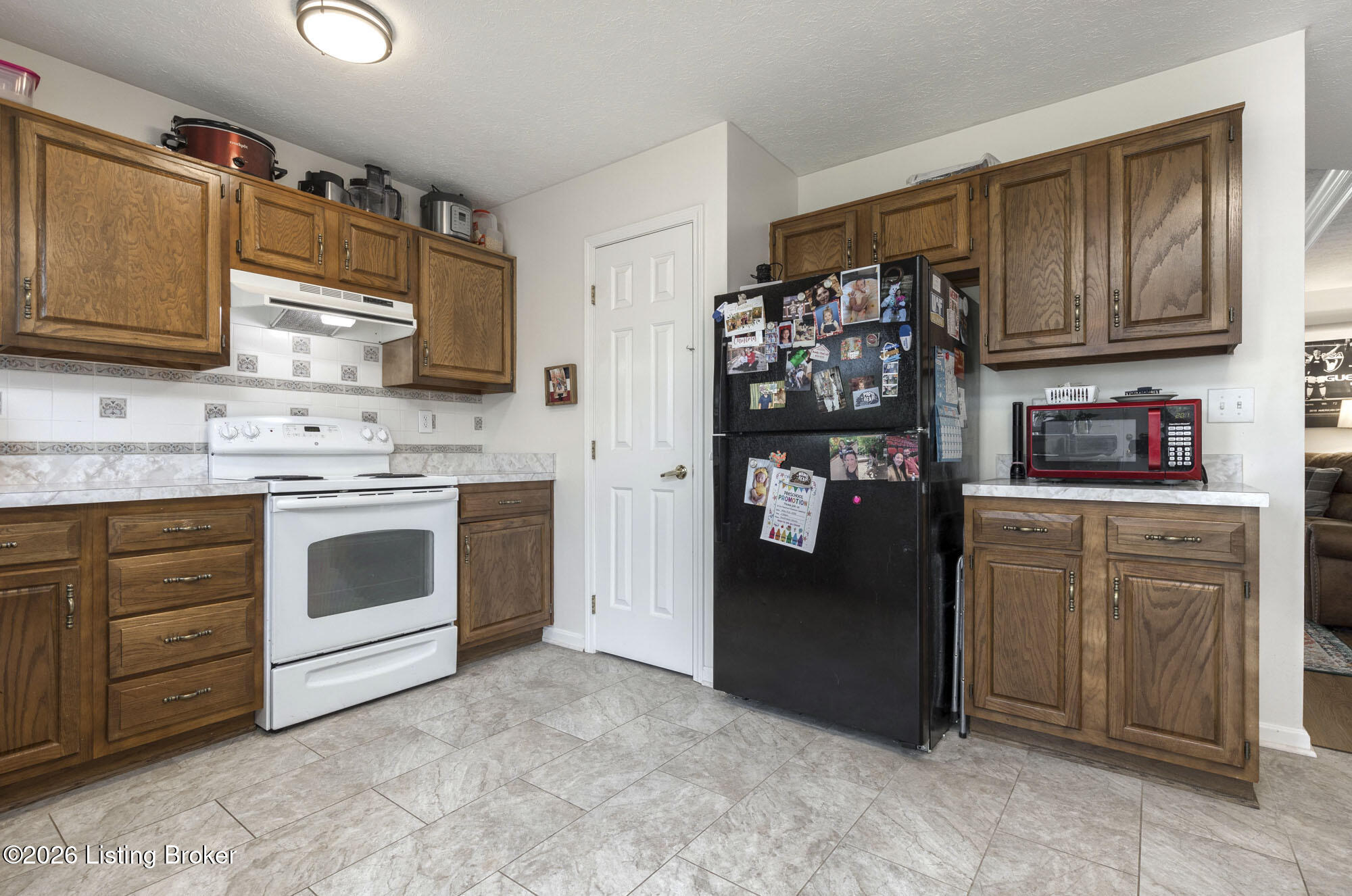 10000 Evening Star Dr Property Photo 6