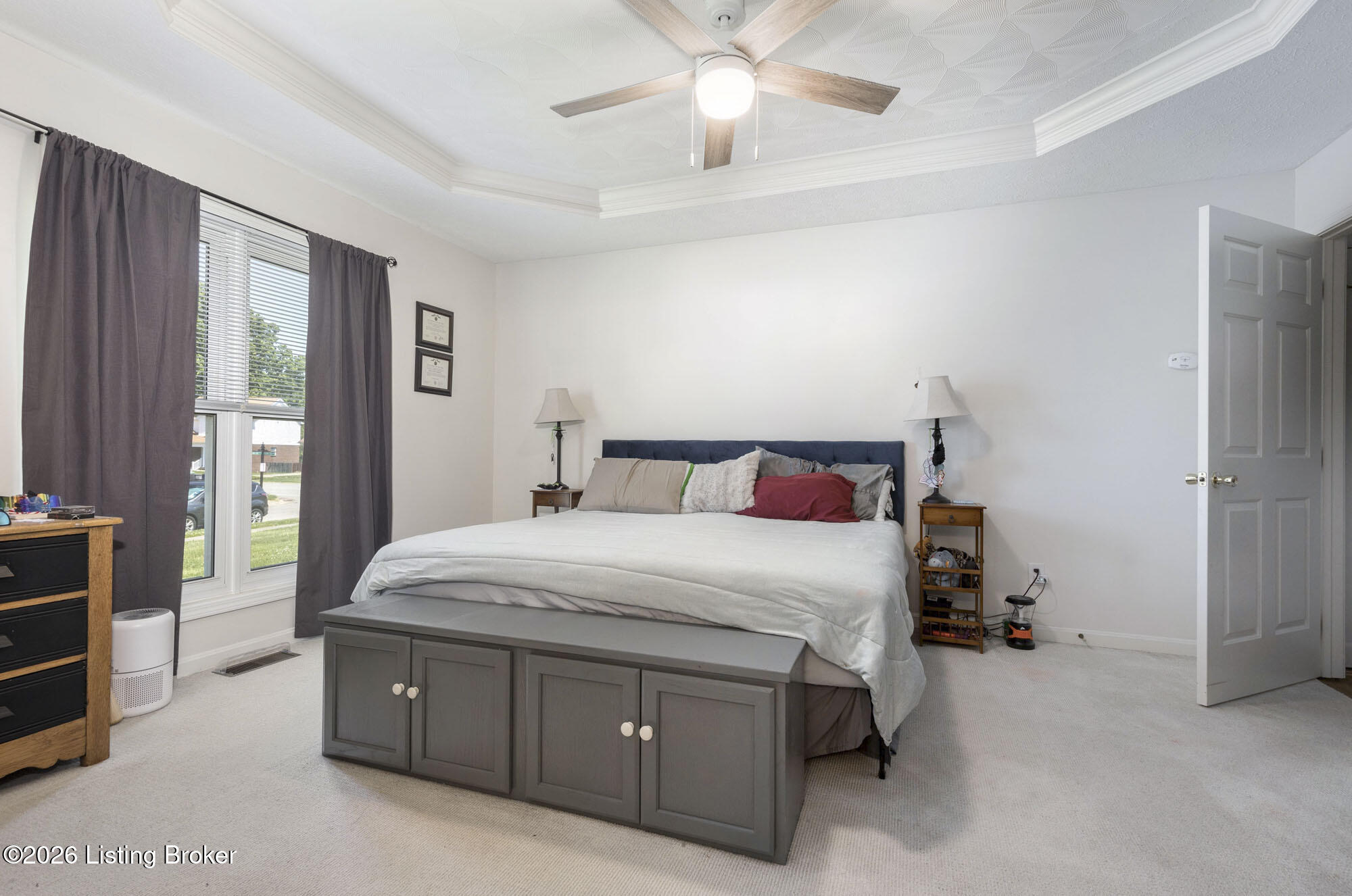 10000 Evening Star Dr Property Photo 9