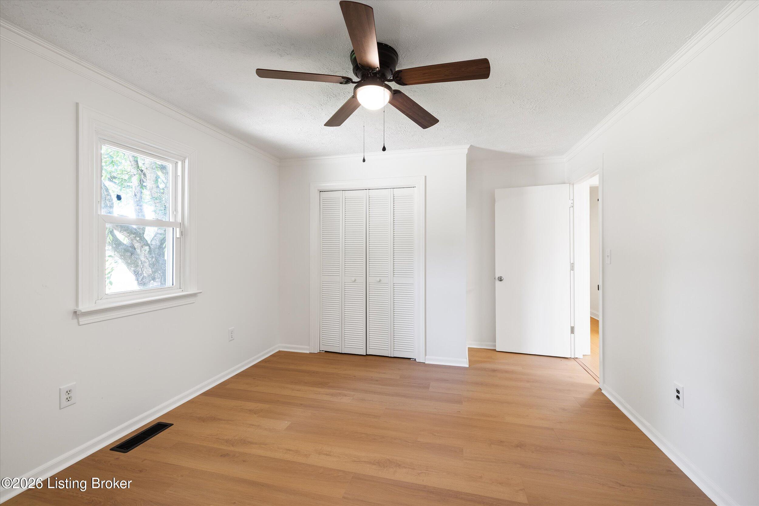 2403 Mercer Ave Property Photo 10
