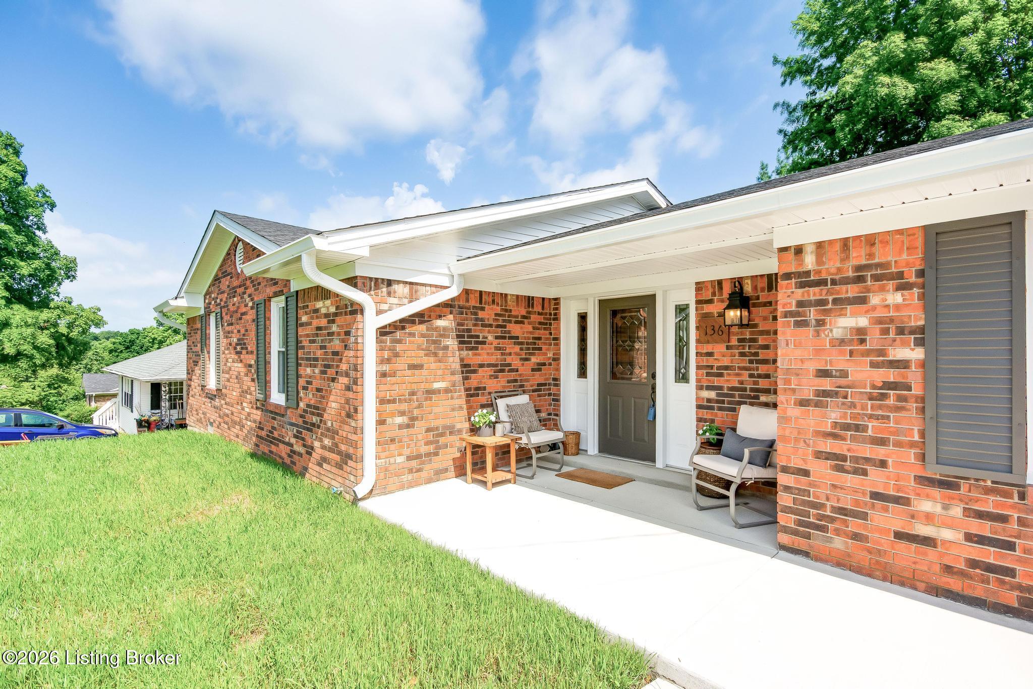 136 Goodloe Ave Property Photo 4
