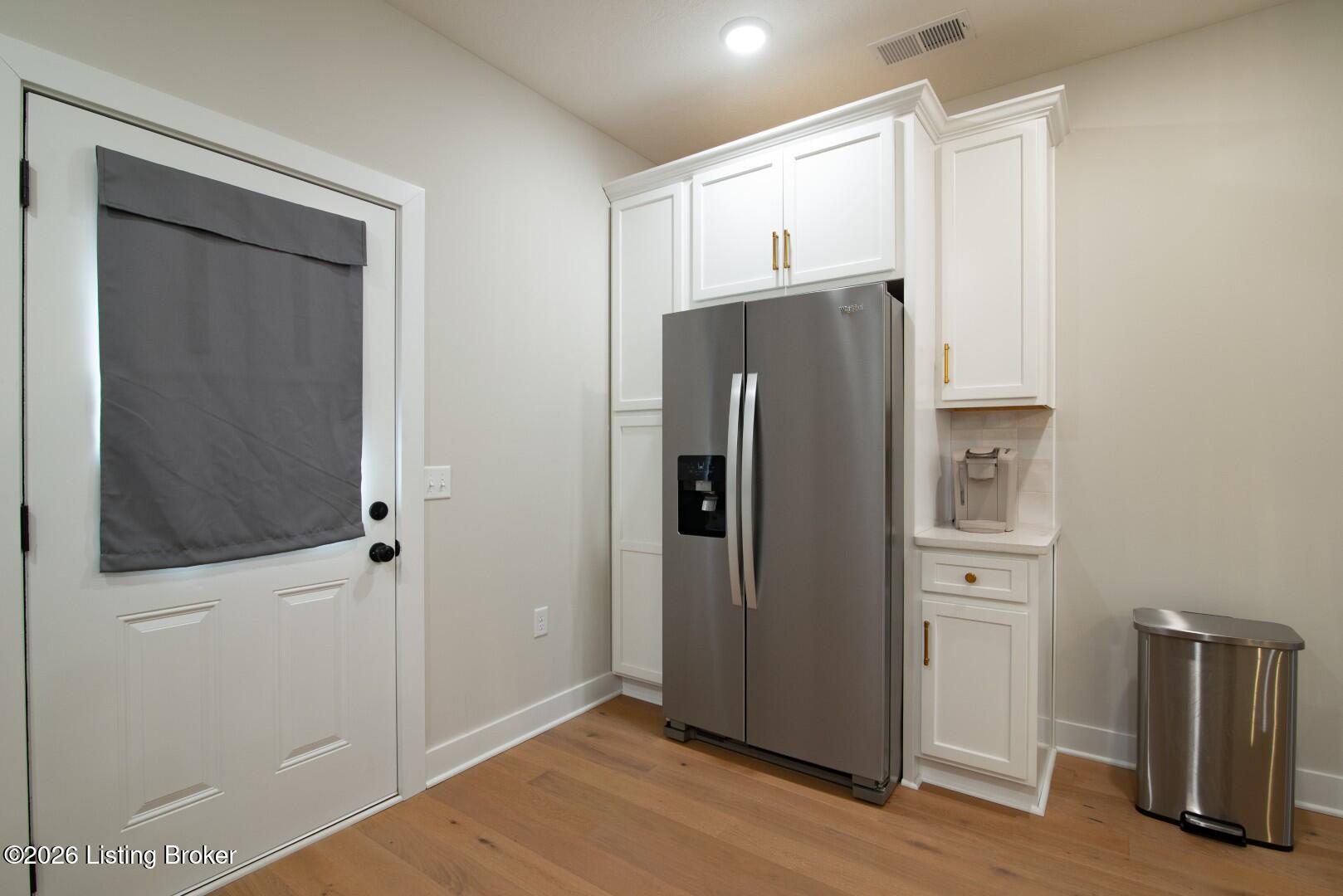 308 Lincoln St Property Photo 22