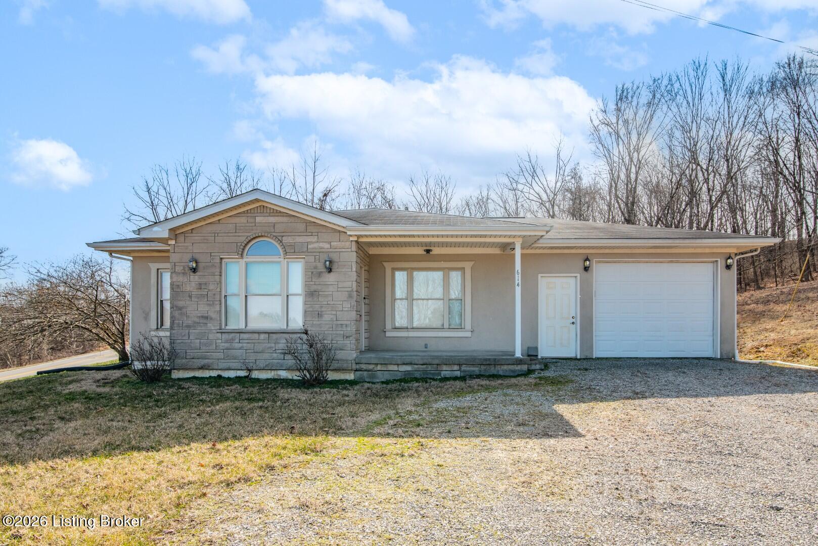 614 Lilac Rd Property Photo 1