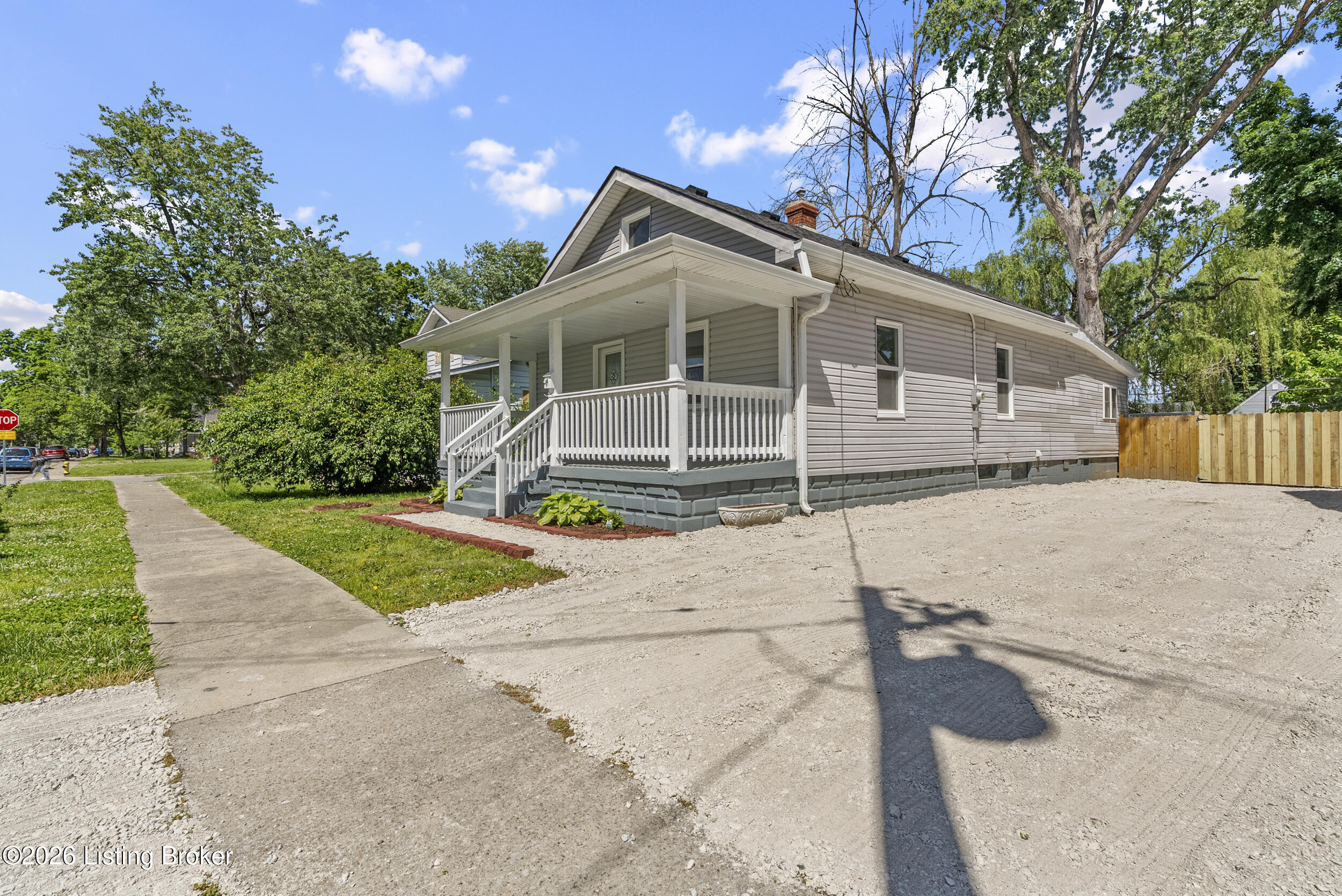 3703 Kahlert Ave Property Photo 7
