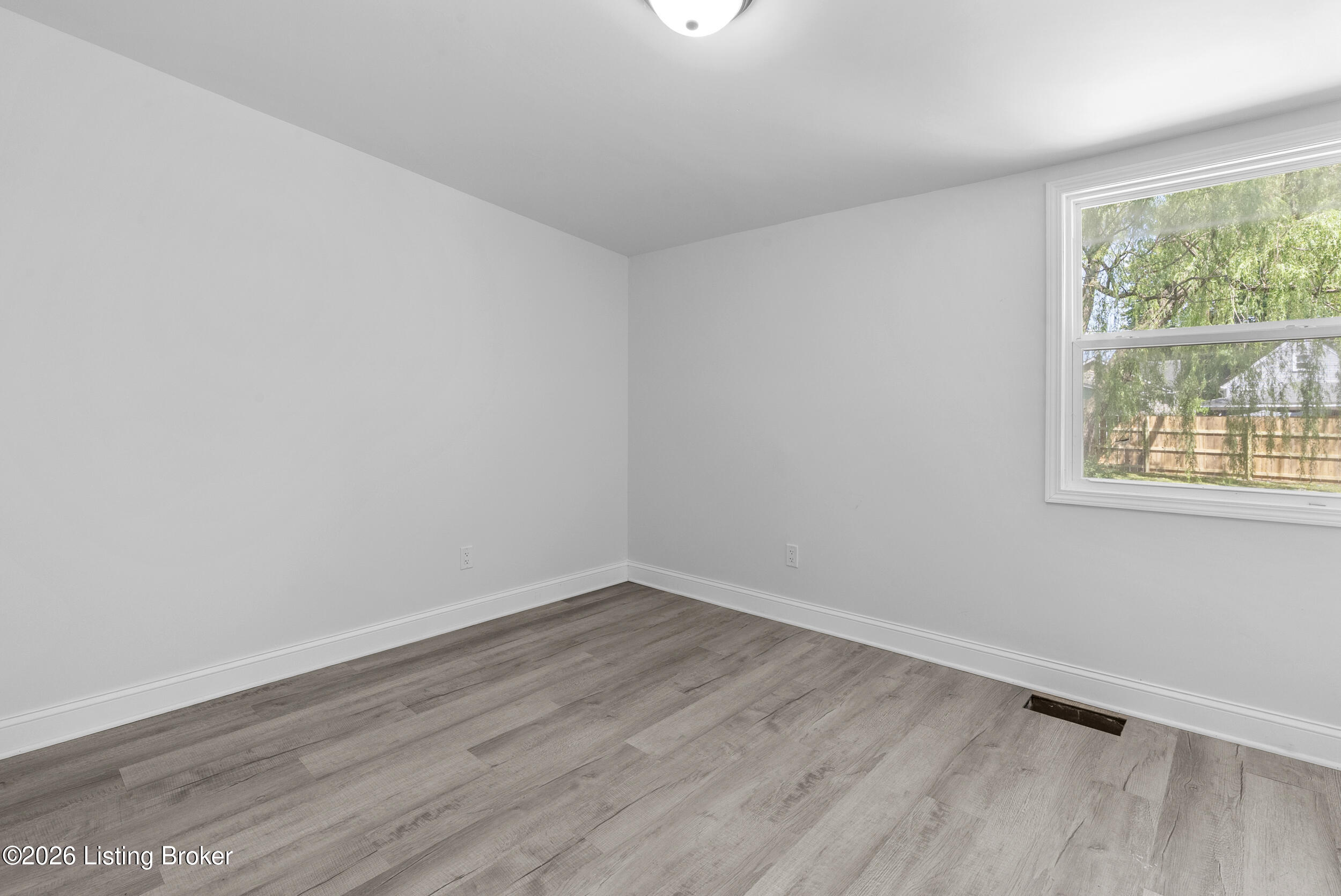 3703 Kahlert Ave Property Photo 10