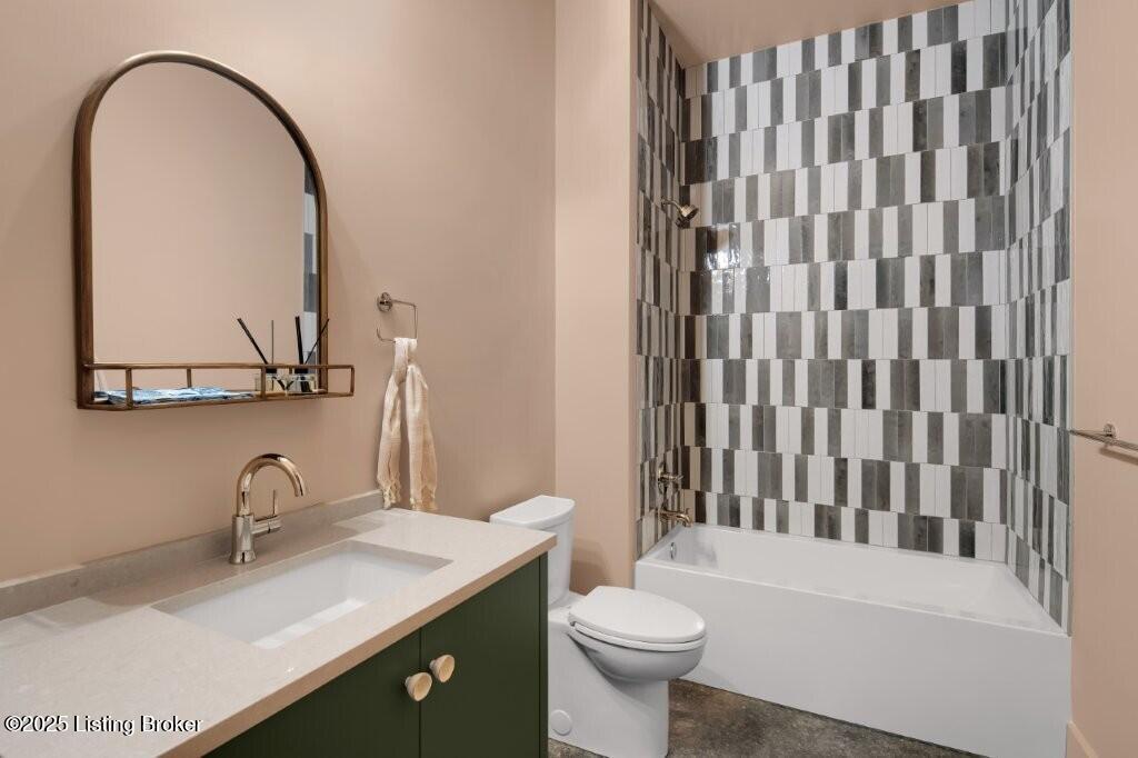 7734 Woodbridge Hill Ln Property Photo 58