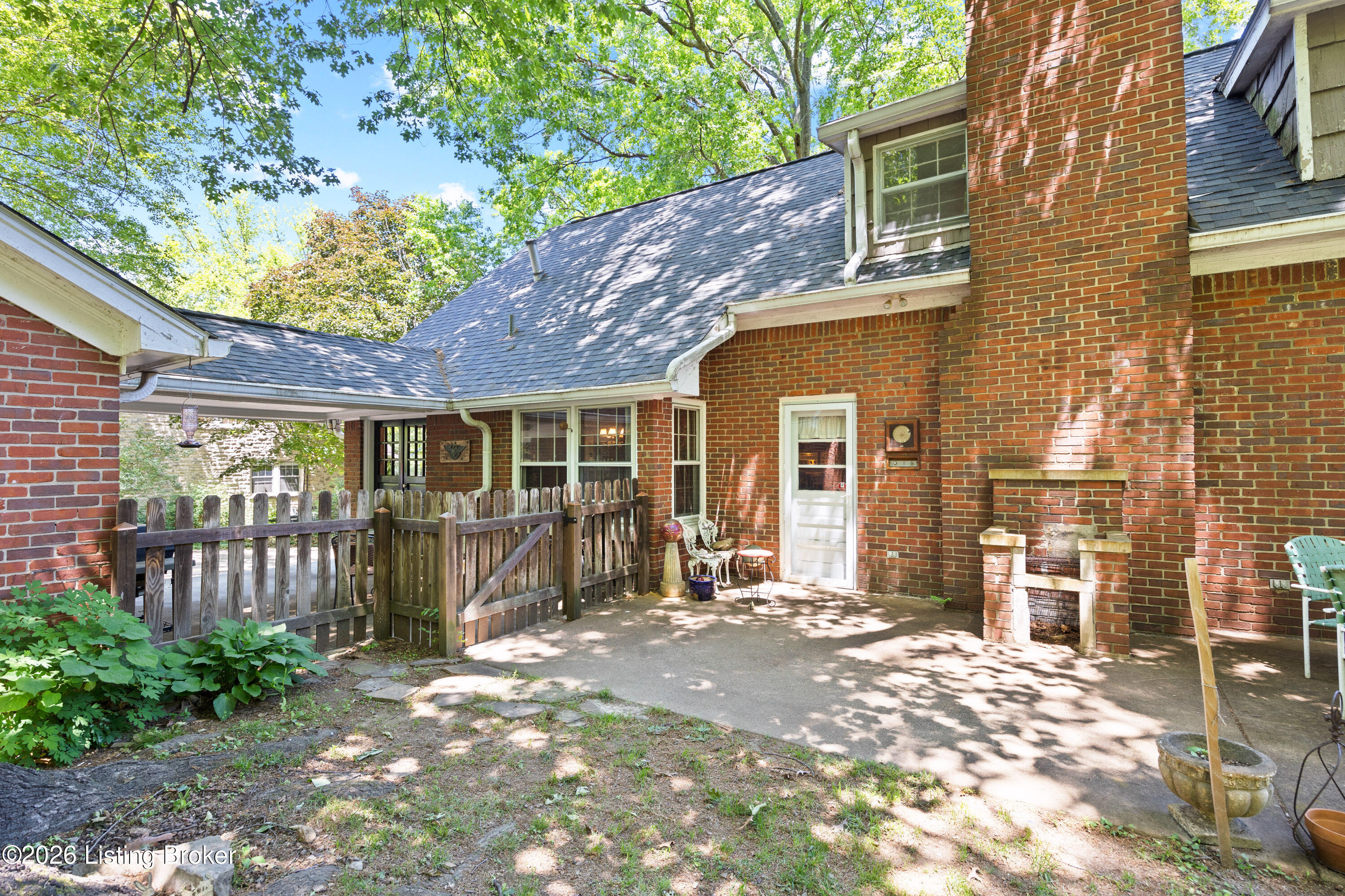 200 W Kenwood Dr Property Photo 43