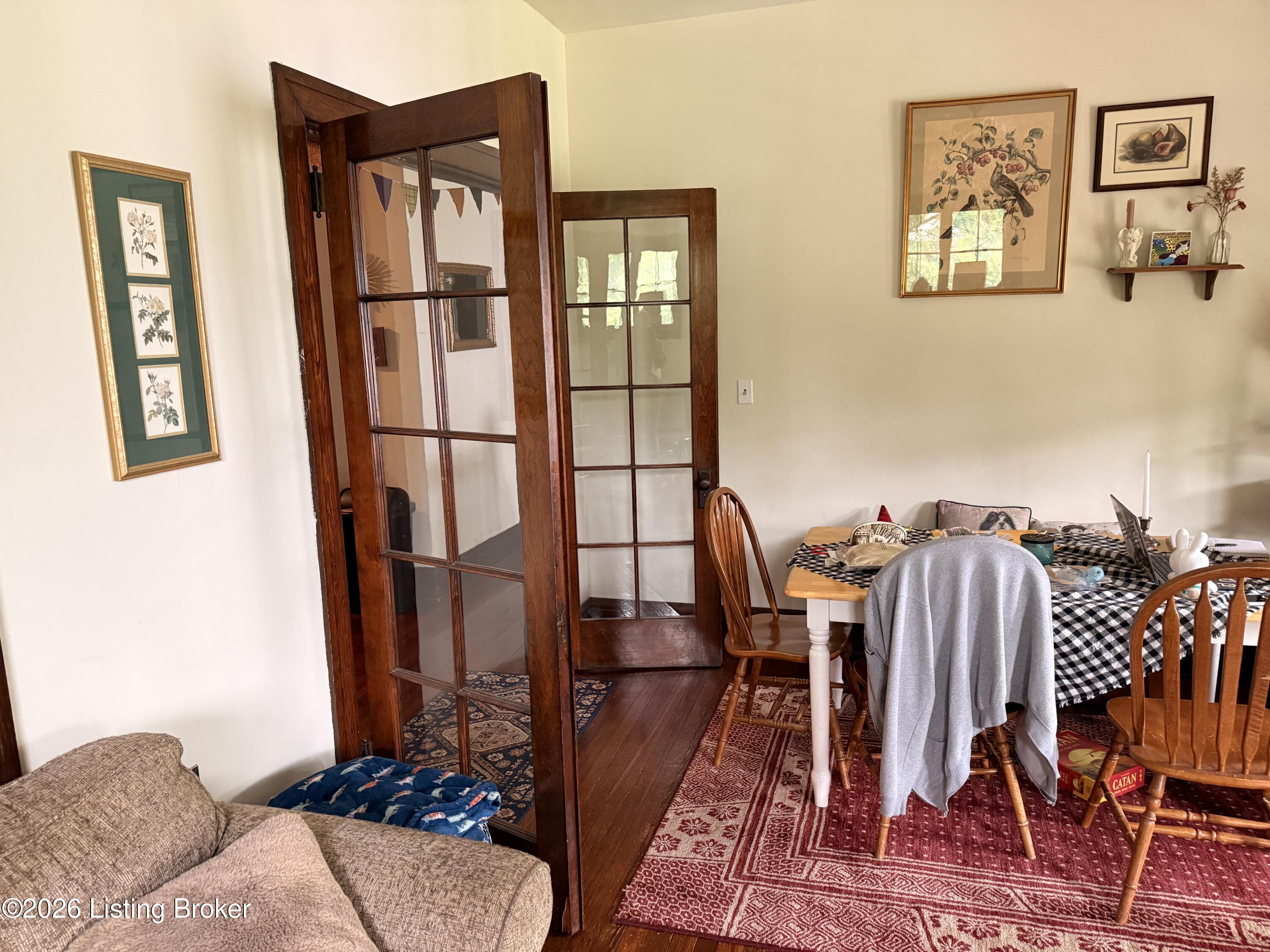 1603 Chichester Ave Property Photo 5
