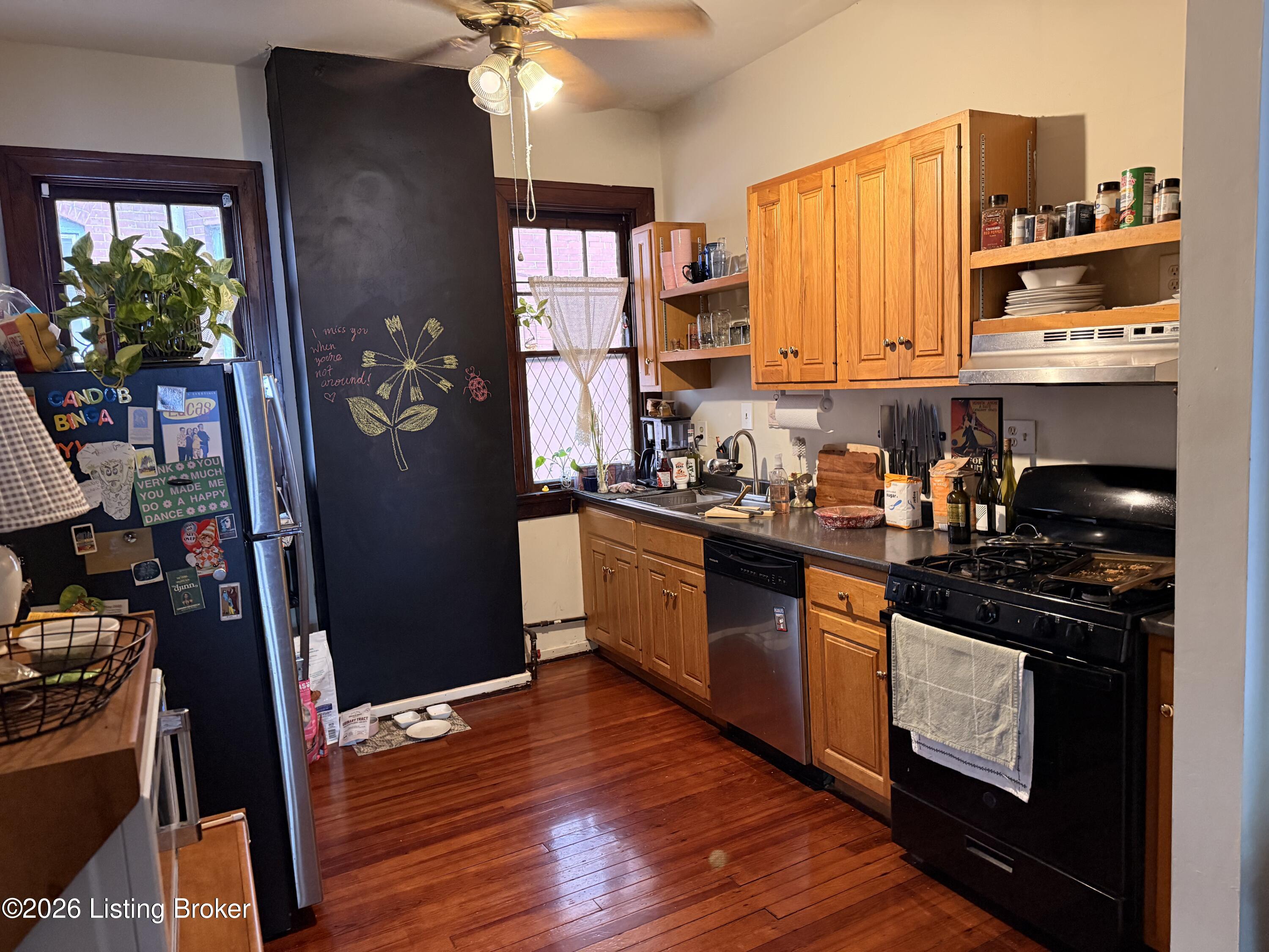 1603 Chichester Ave Property Photo 8