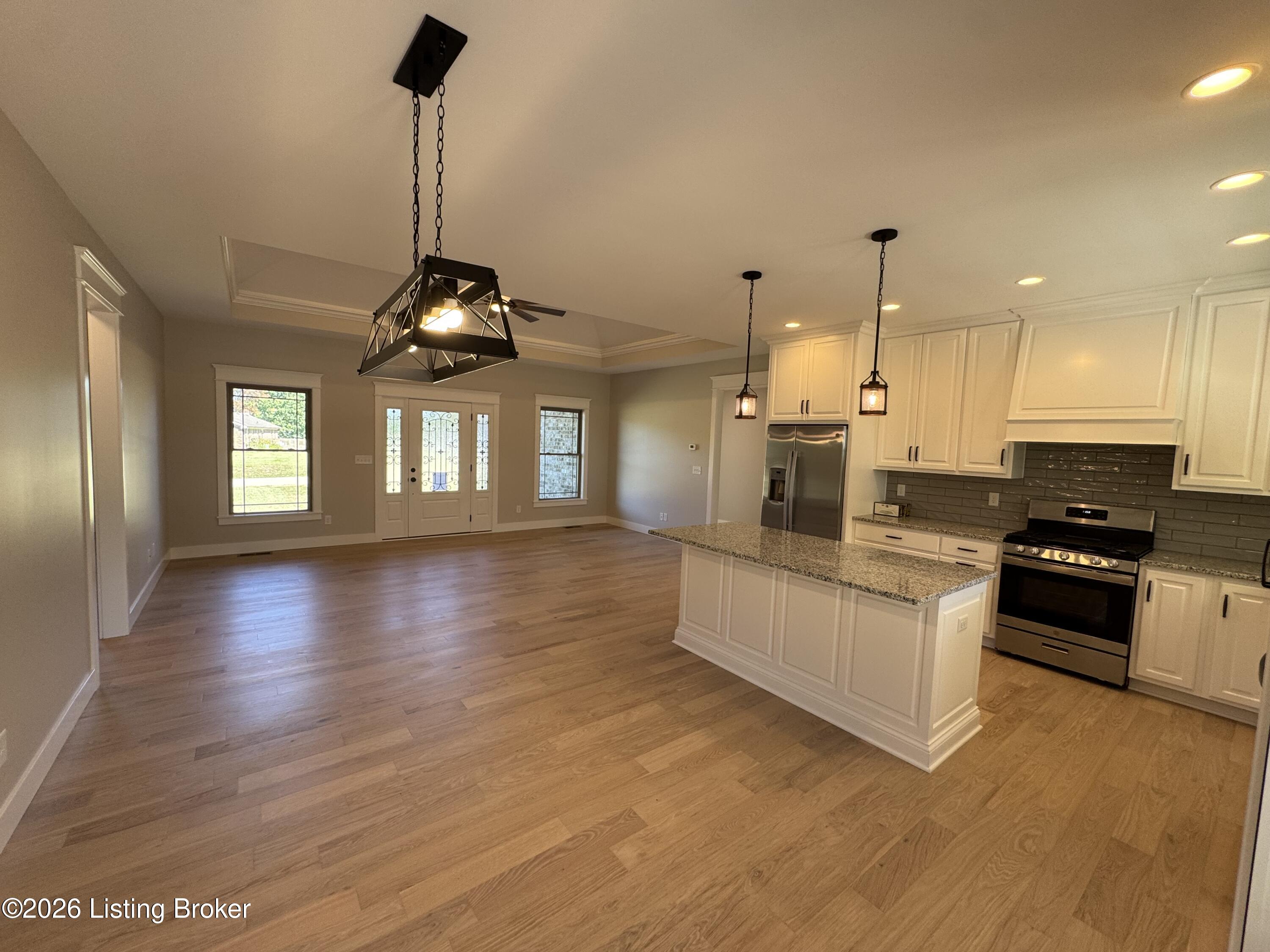 381 Robin Way Property Photo 7