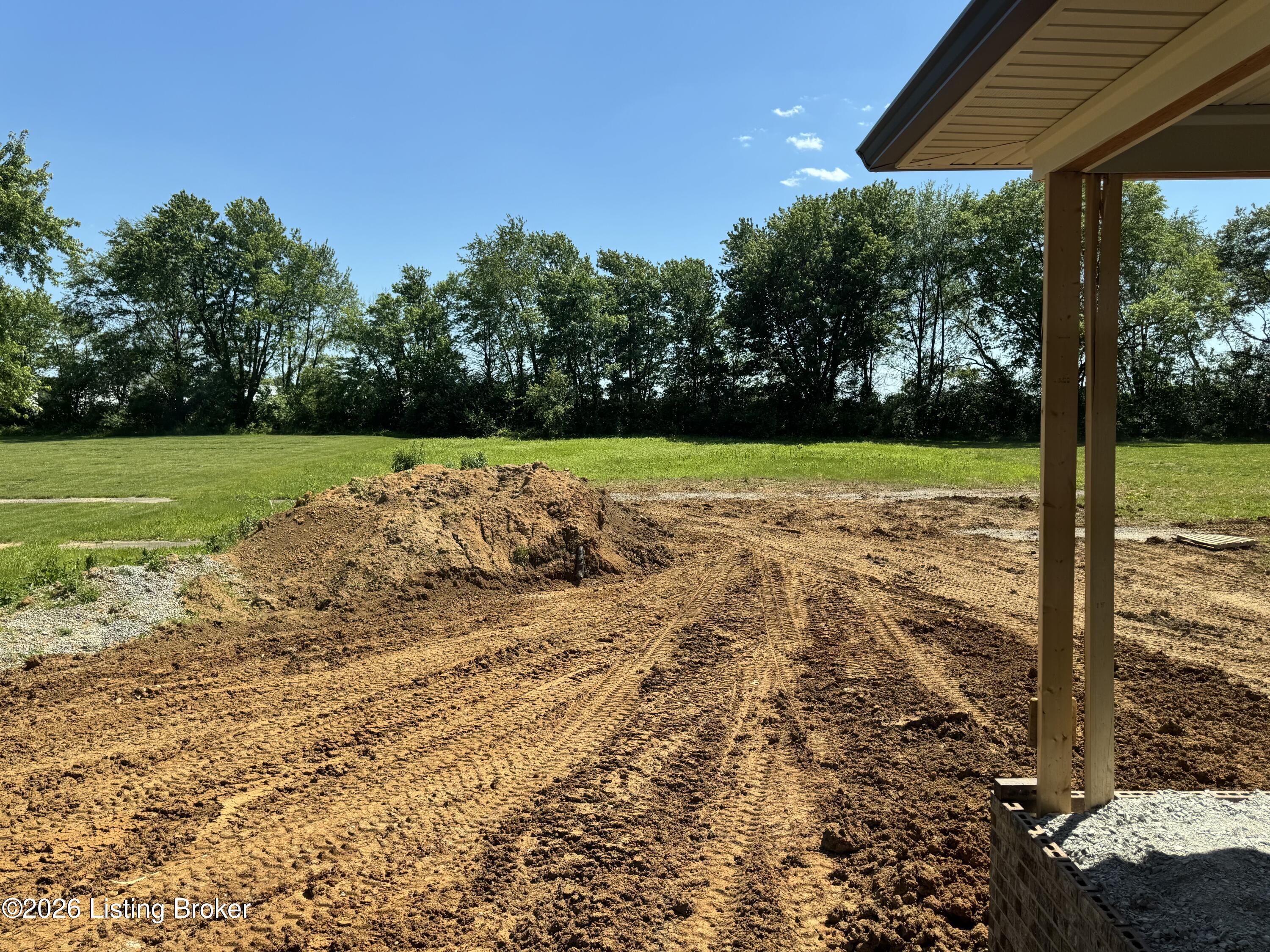 381 Robin Way Property Photo 10