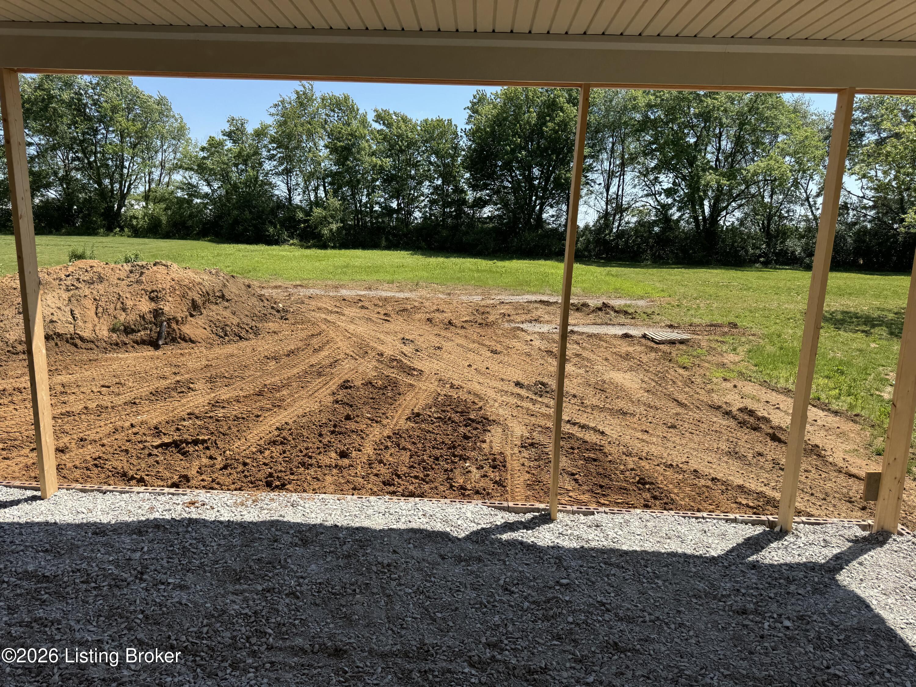 381 Robin Way Property Photo 12