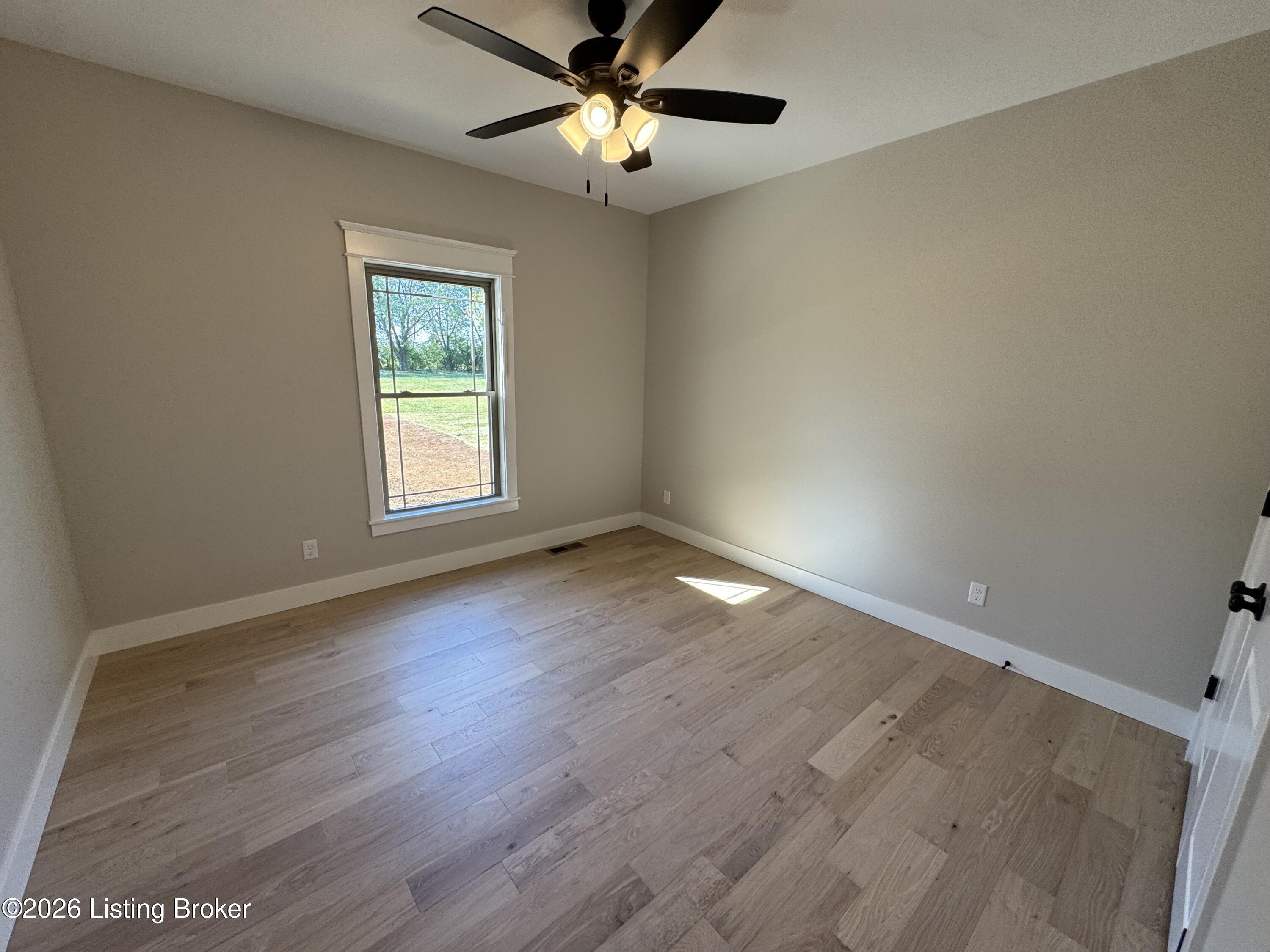 381 Robin Way Property Photo 14