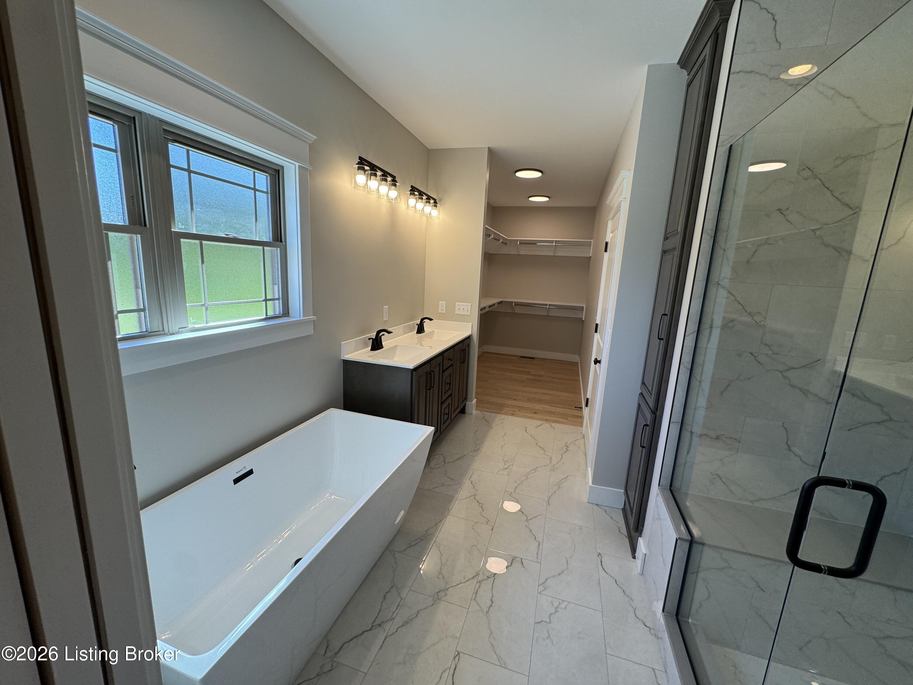381 Robin Way Property Photo 16