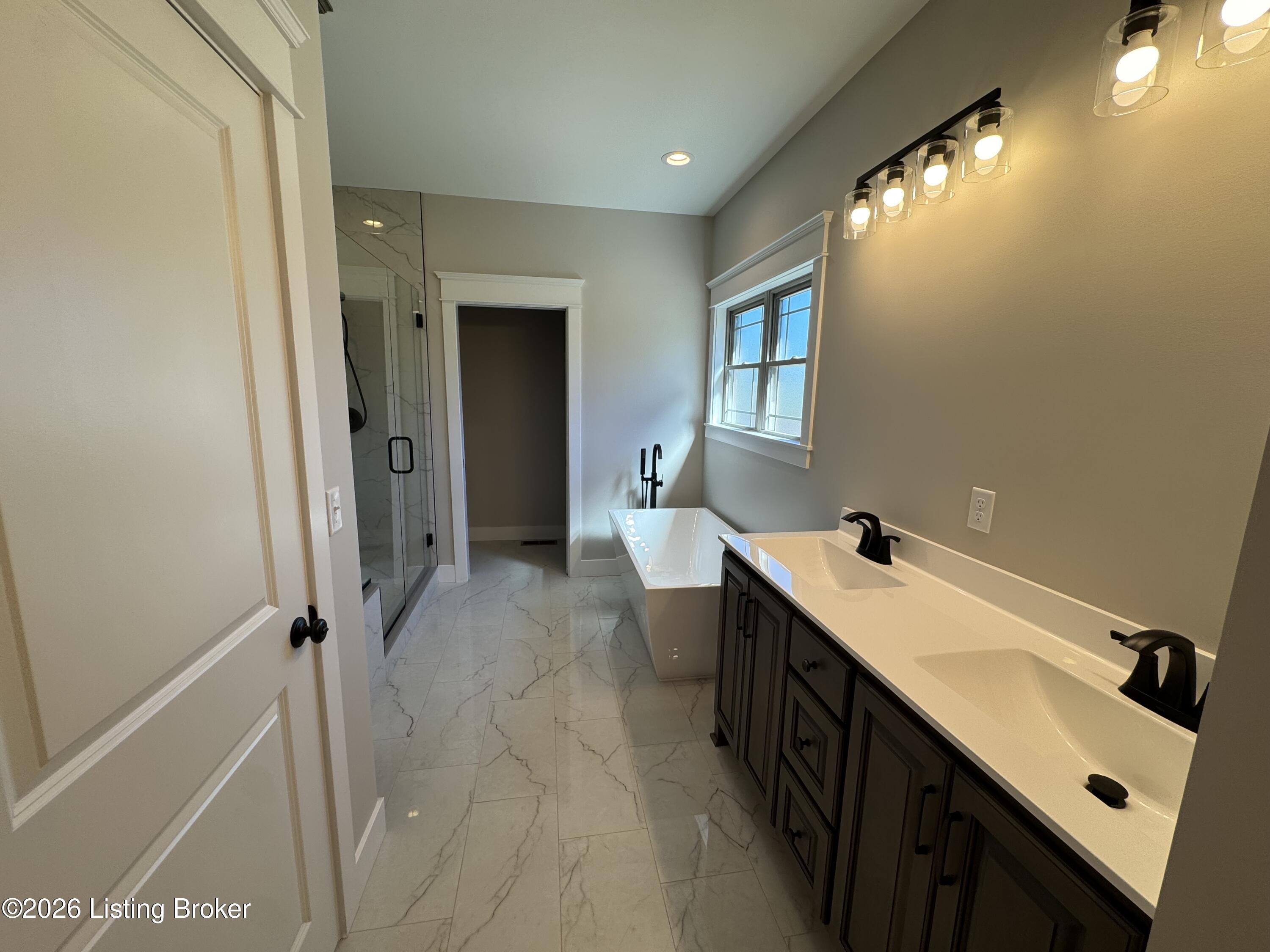 381 Robin Way Property Photo 17