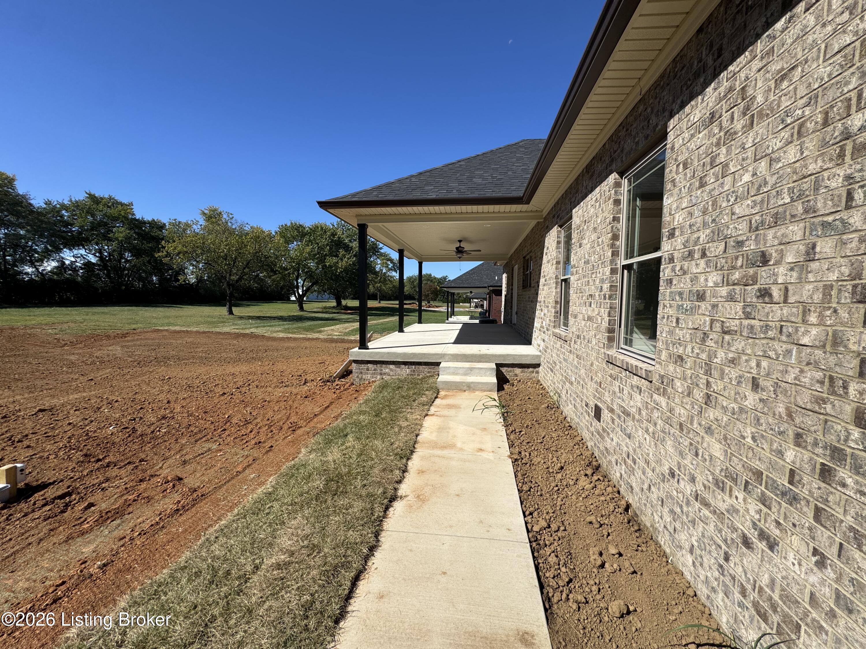 381 Robin Way Property Photo 27
