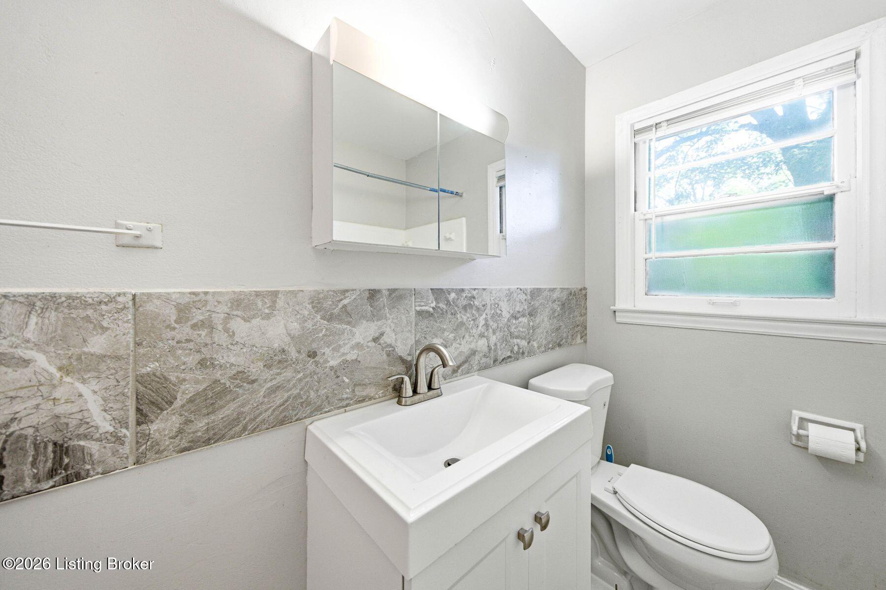 3021 Wedgewood Way Property Photo 11