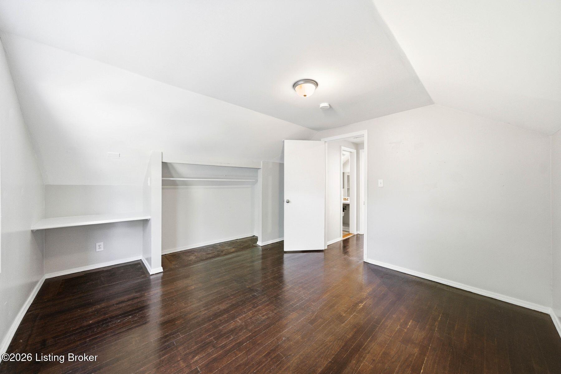 3021 Wedgewood Way Property Photo 16