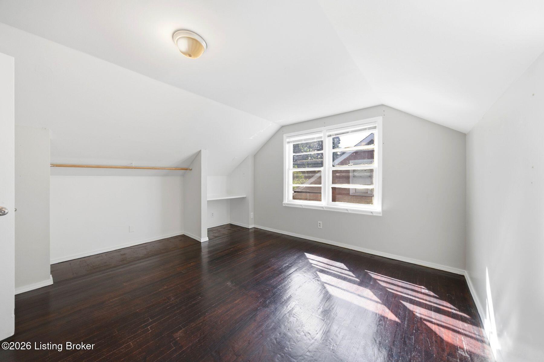 3021 Wedgewood Way Property Photo 19