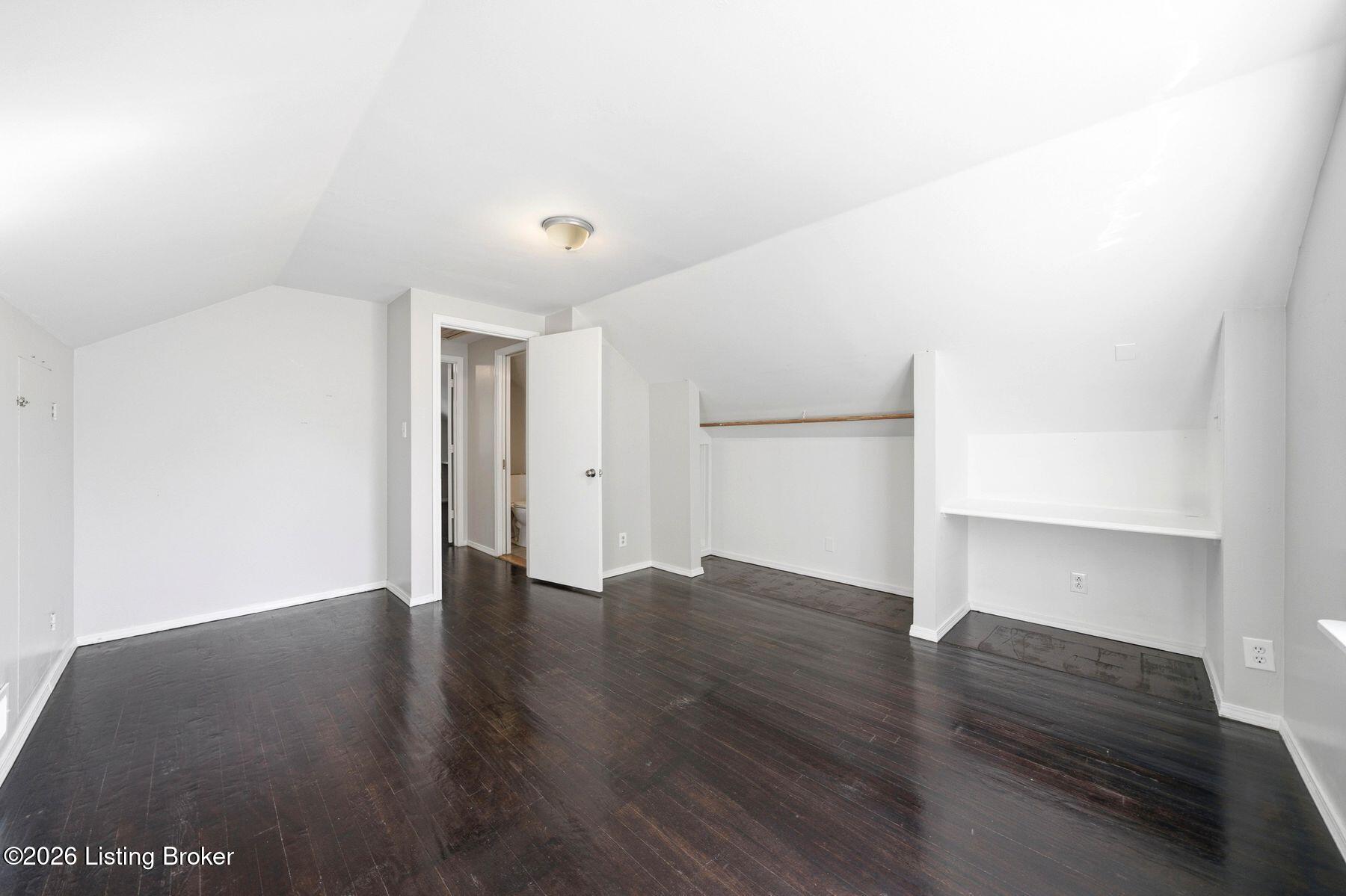 3021 Wedgewood Way Property Photo 20