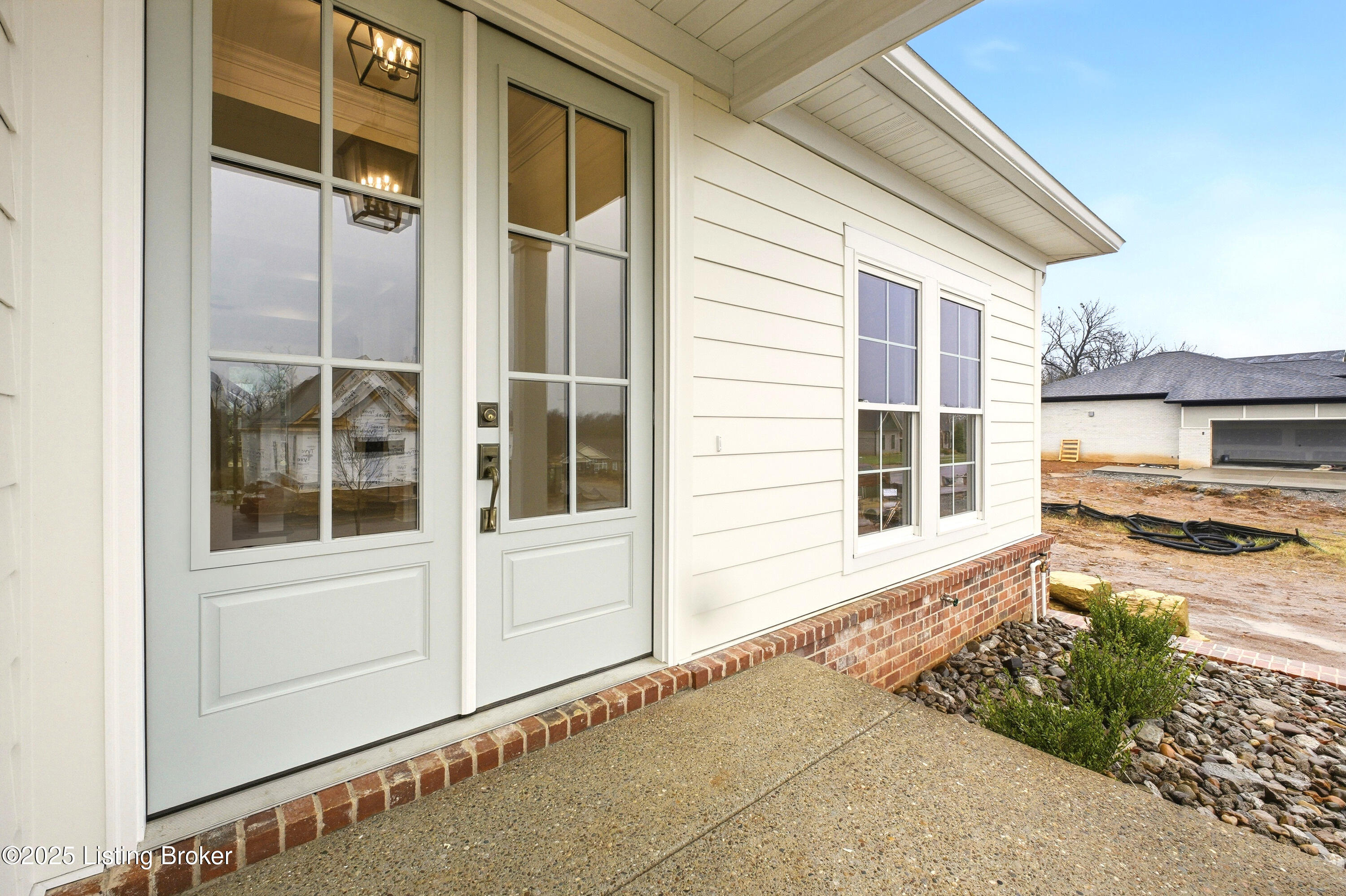 4011 Thomas Farm Dr Property Photo 6