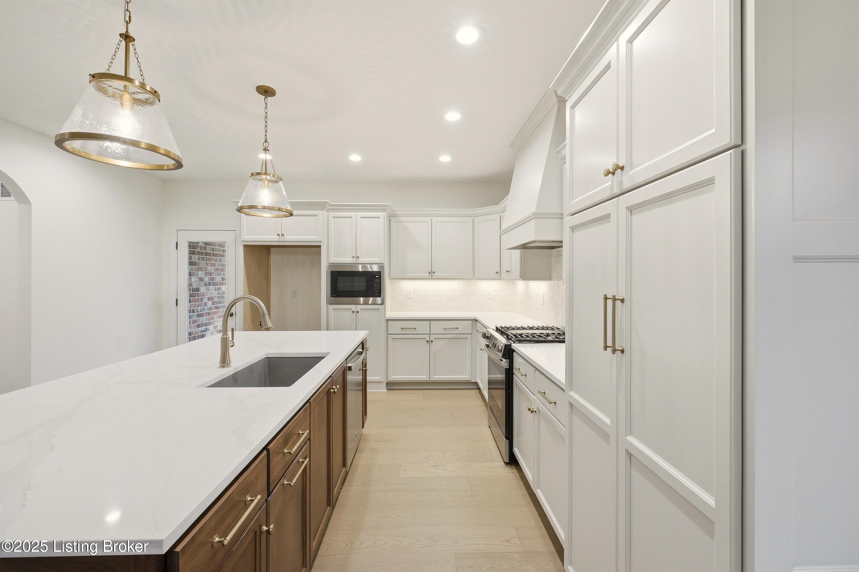 4011 Thomas Farm Dr Property Photo 11