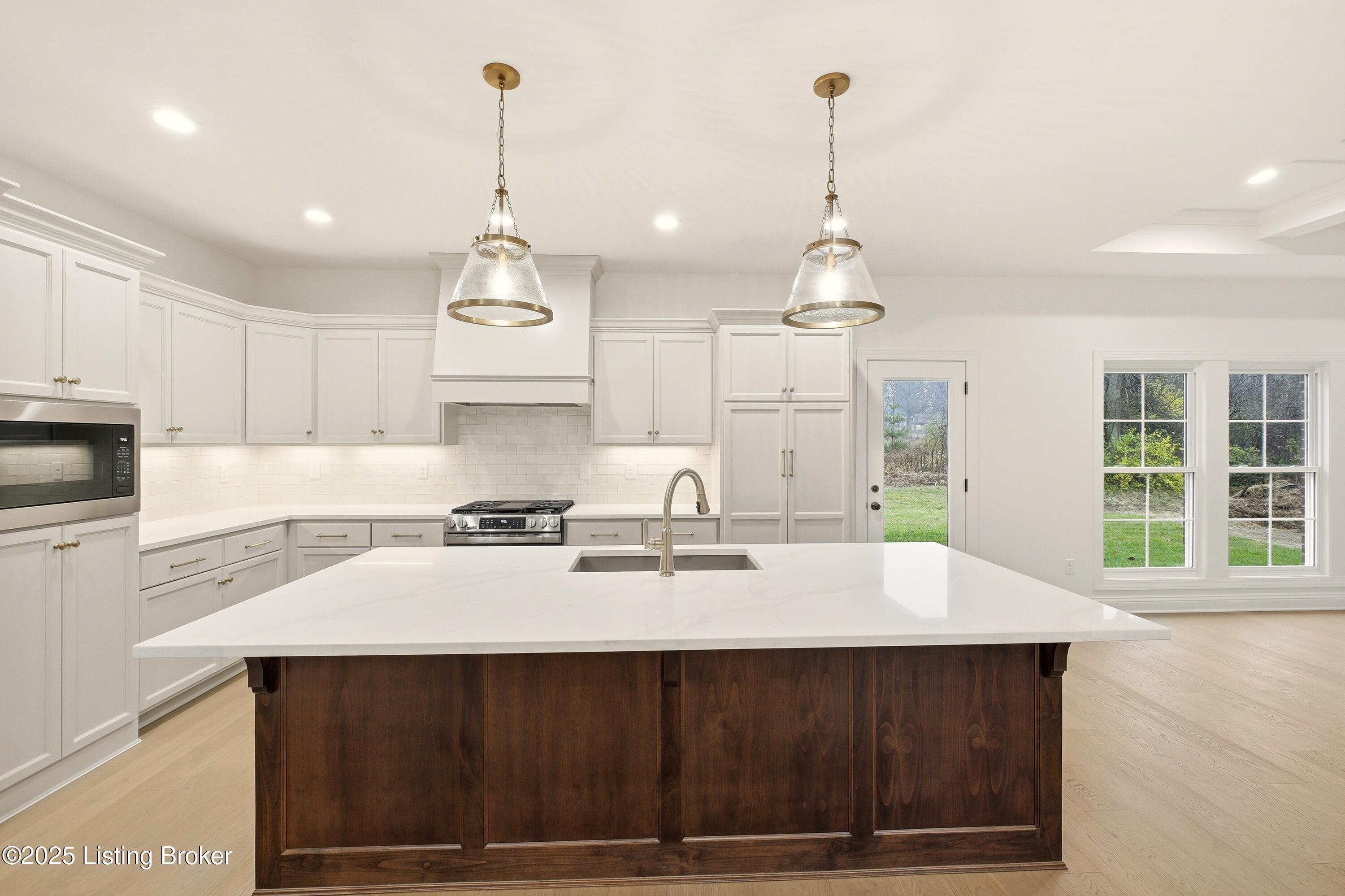 4011 Thomas Farm Dr Property Photo 12