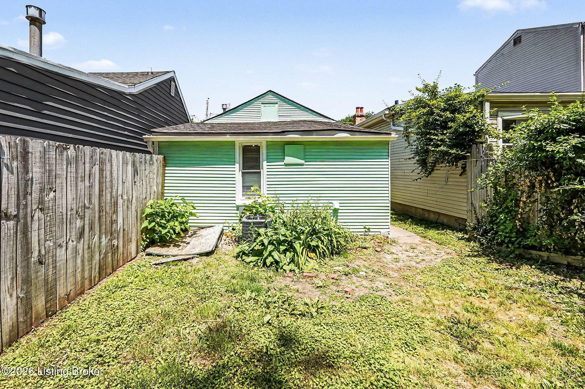 1102 E Saint Catherine St Property Photo 23