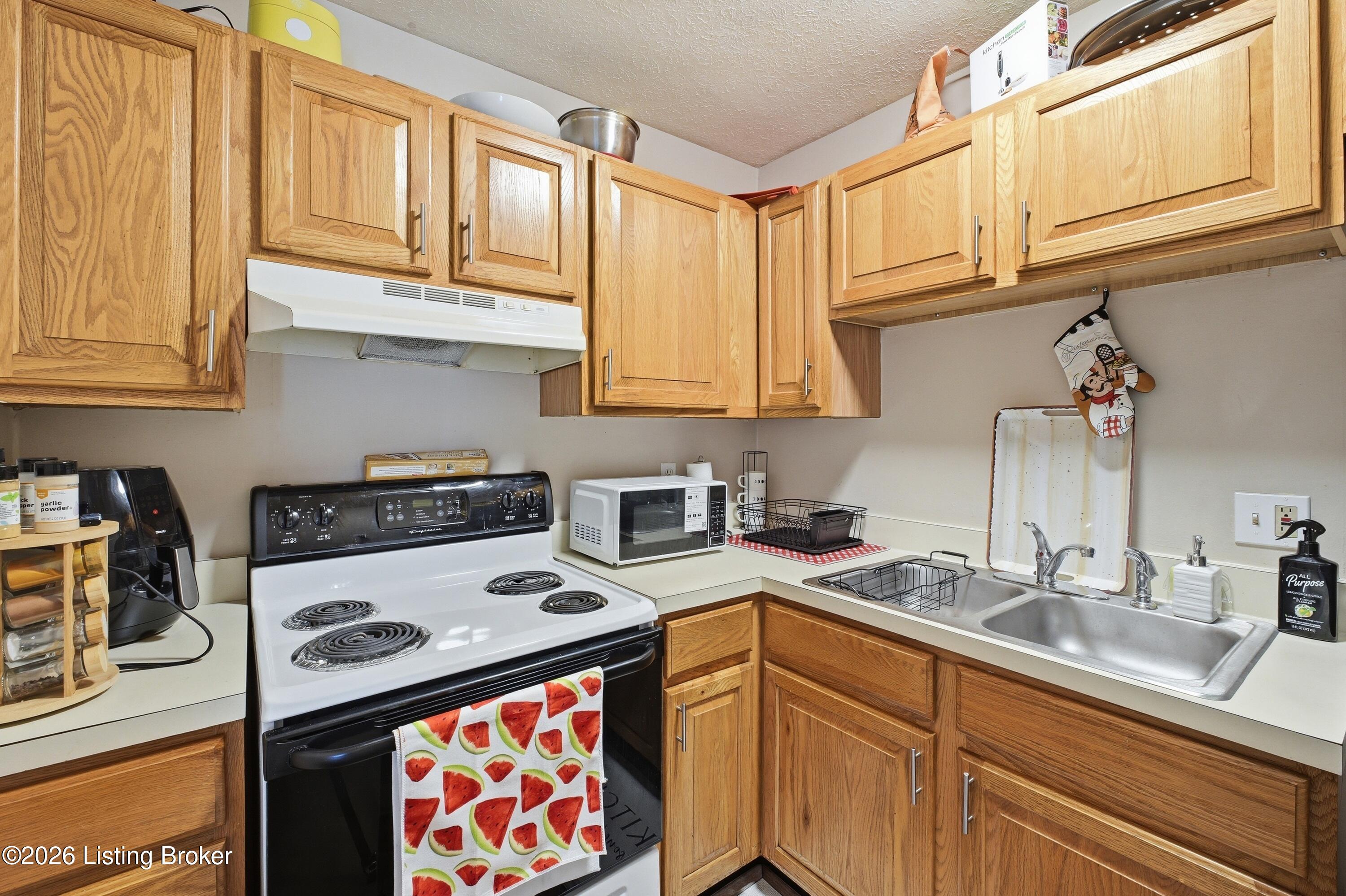 9612 Westport Rd Apt 11 Property Photo 9