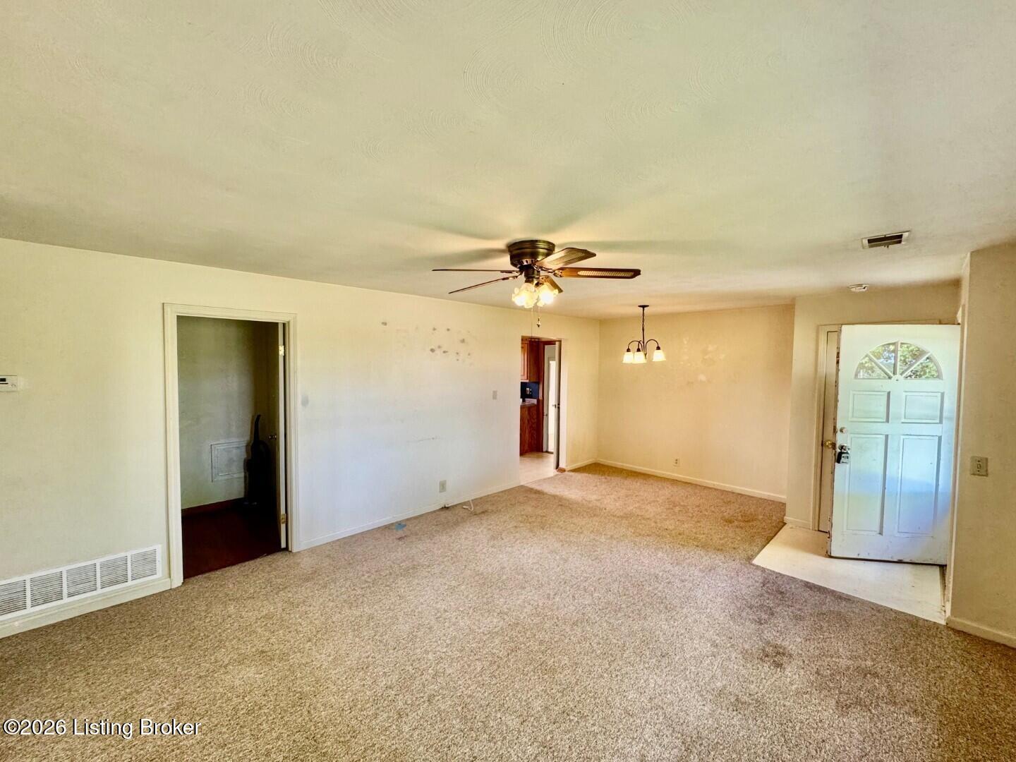 5464 Mackville Rd Property Photo 2
