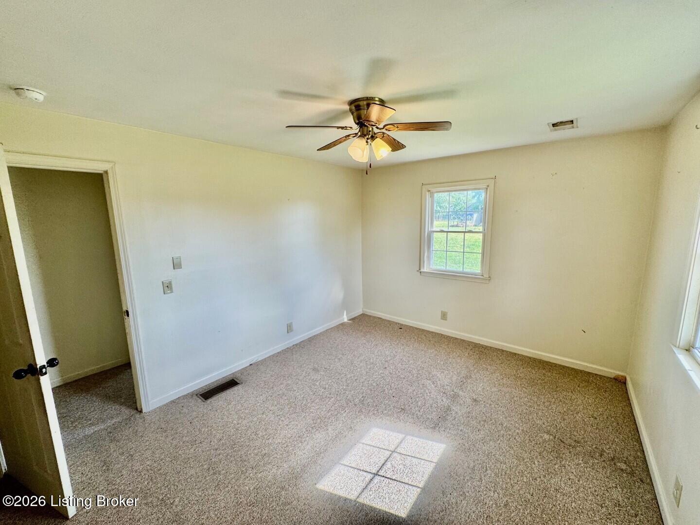 5464 Mackville Rd Property Photo 11