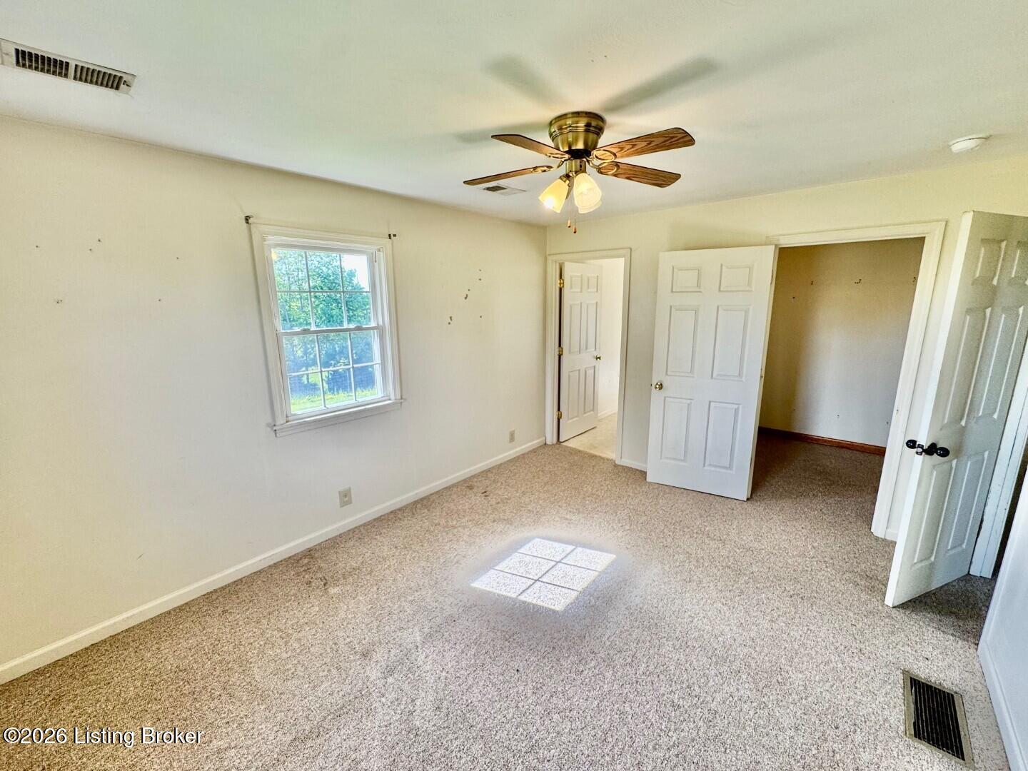 5464 Mackville Rd Property Photo 12