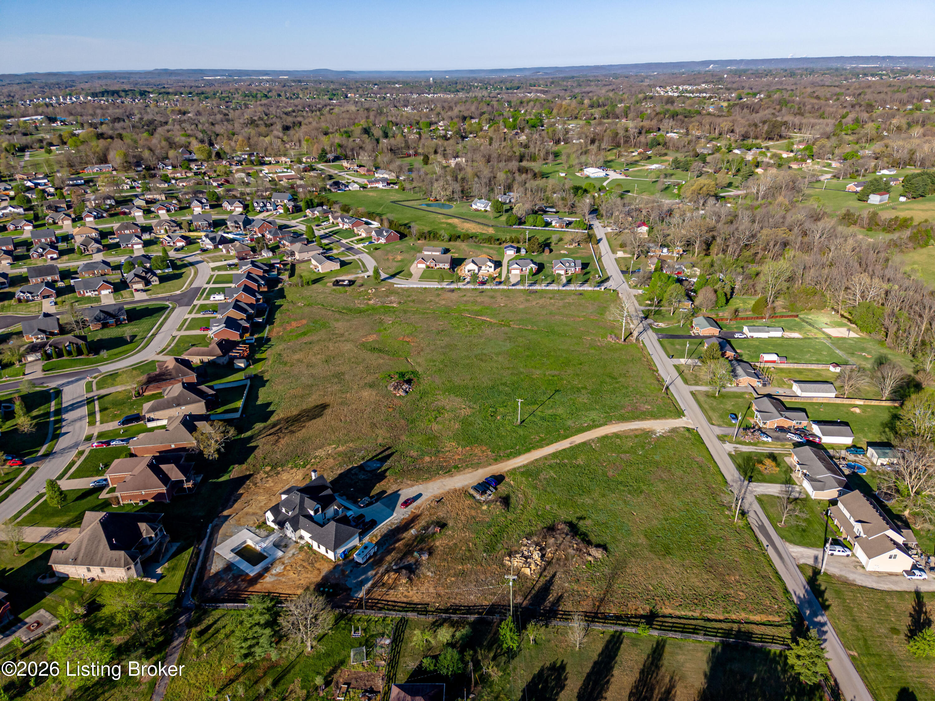 2666 Greenbriar Rd Property Photo 5