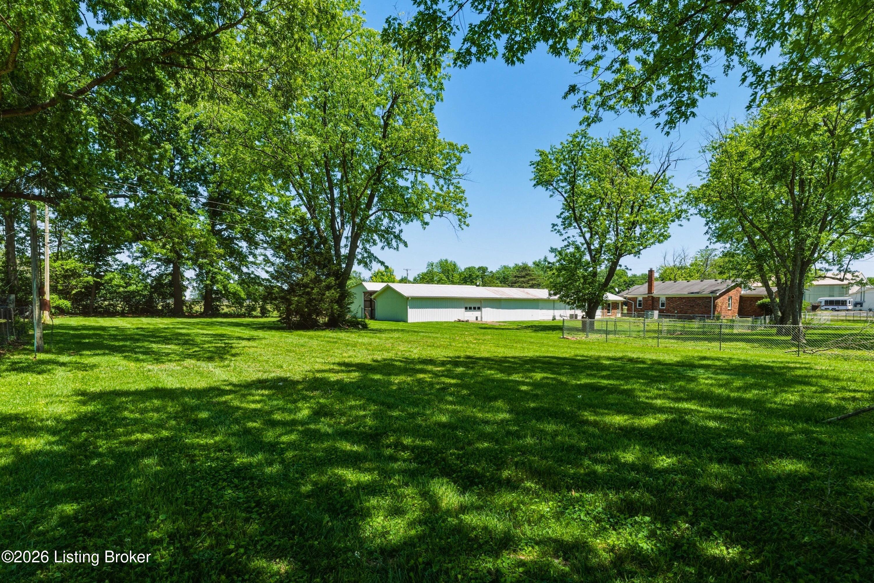 1545 Greenbriar Rd Property Photo 12
