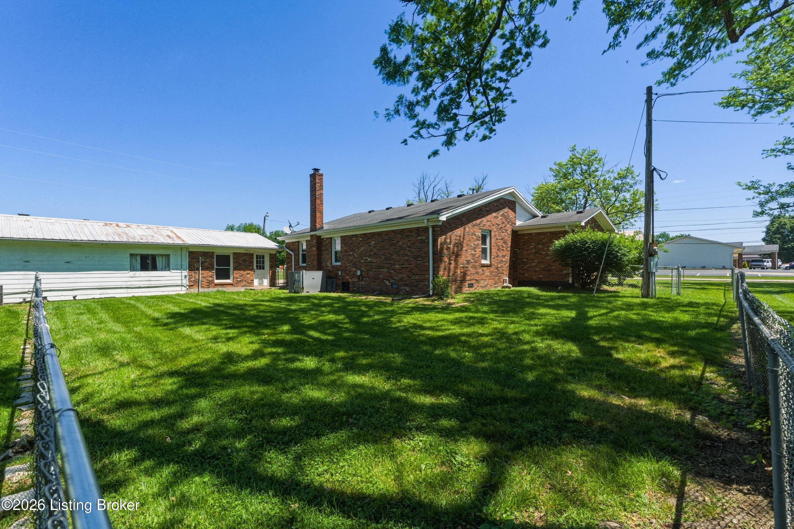 1545 Greenbriar Rd Property Photo 15