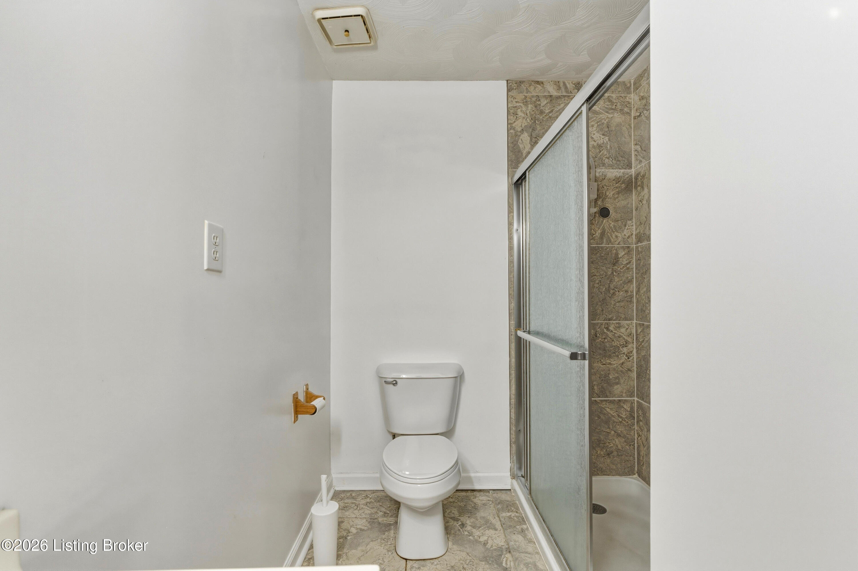 1545 Greenbriar Rd Property Photo 32