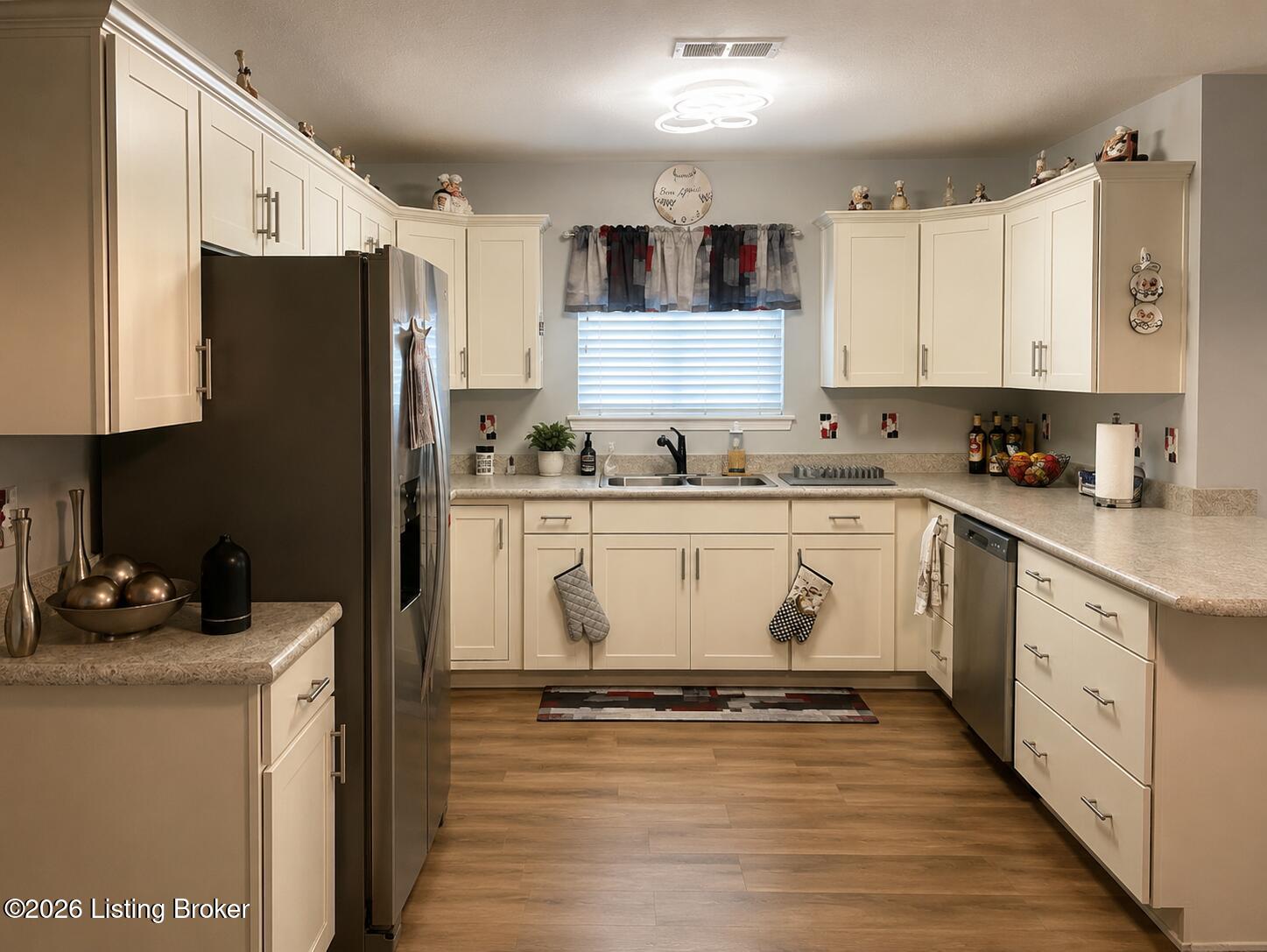 7618 Eagle Landing Way Property Photo 17