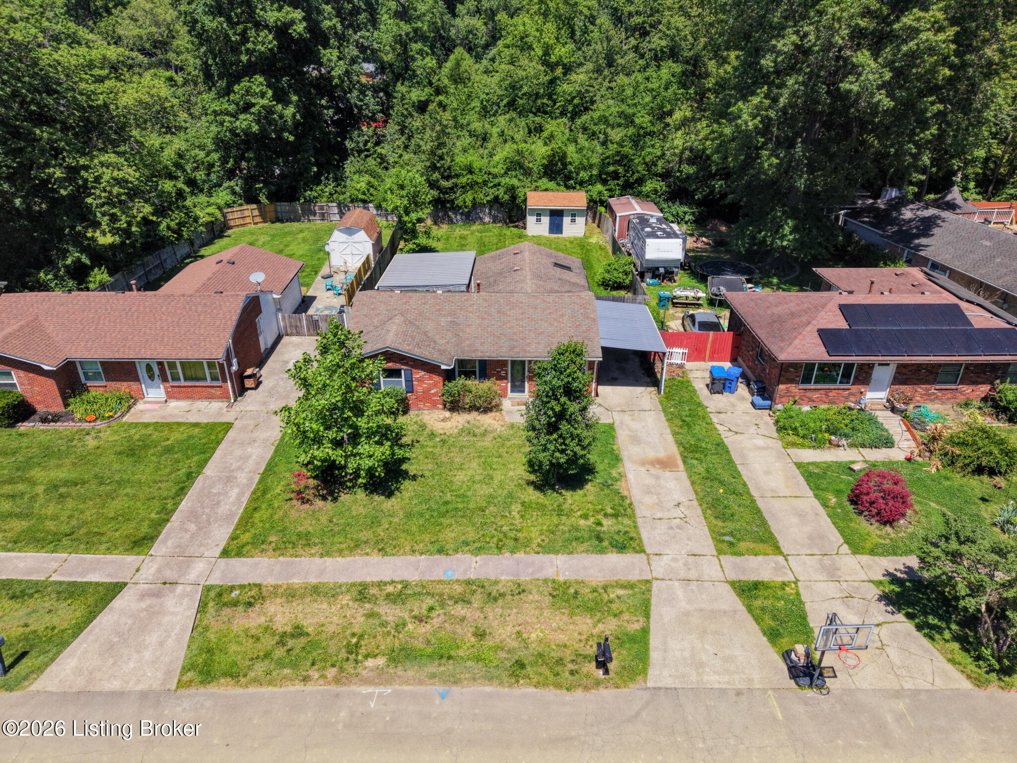 1009 Andle Ct Property Photo 2