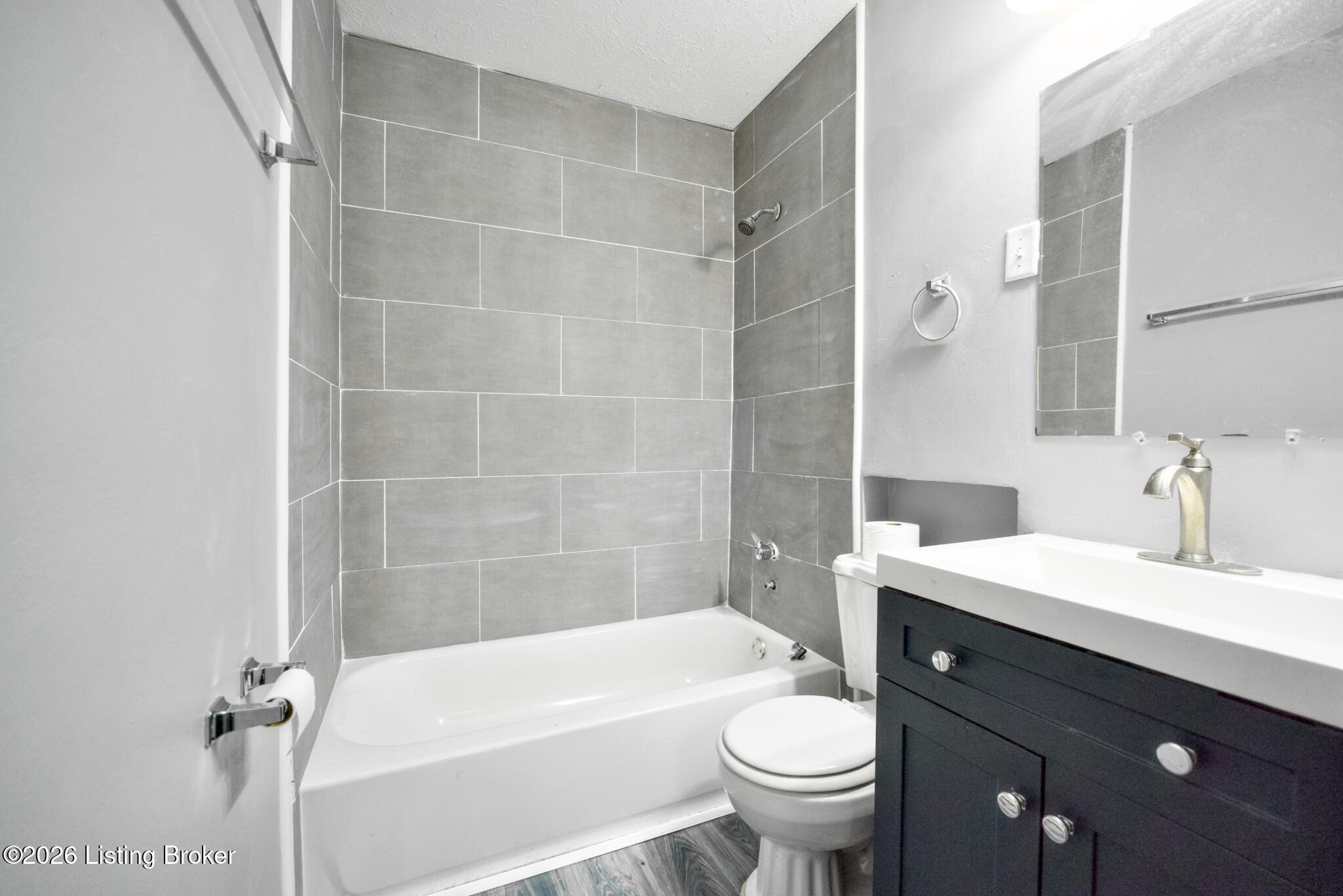 1009 Andle Ct Property Photo 8